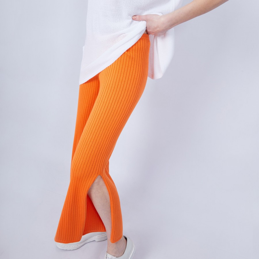 Calça com fenda lateral - Jaguar