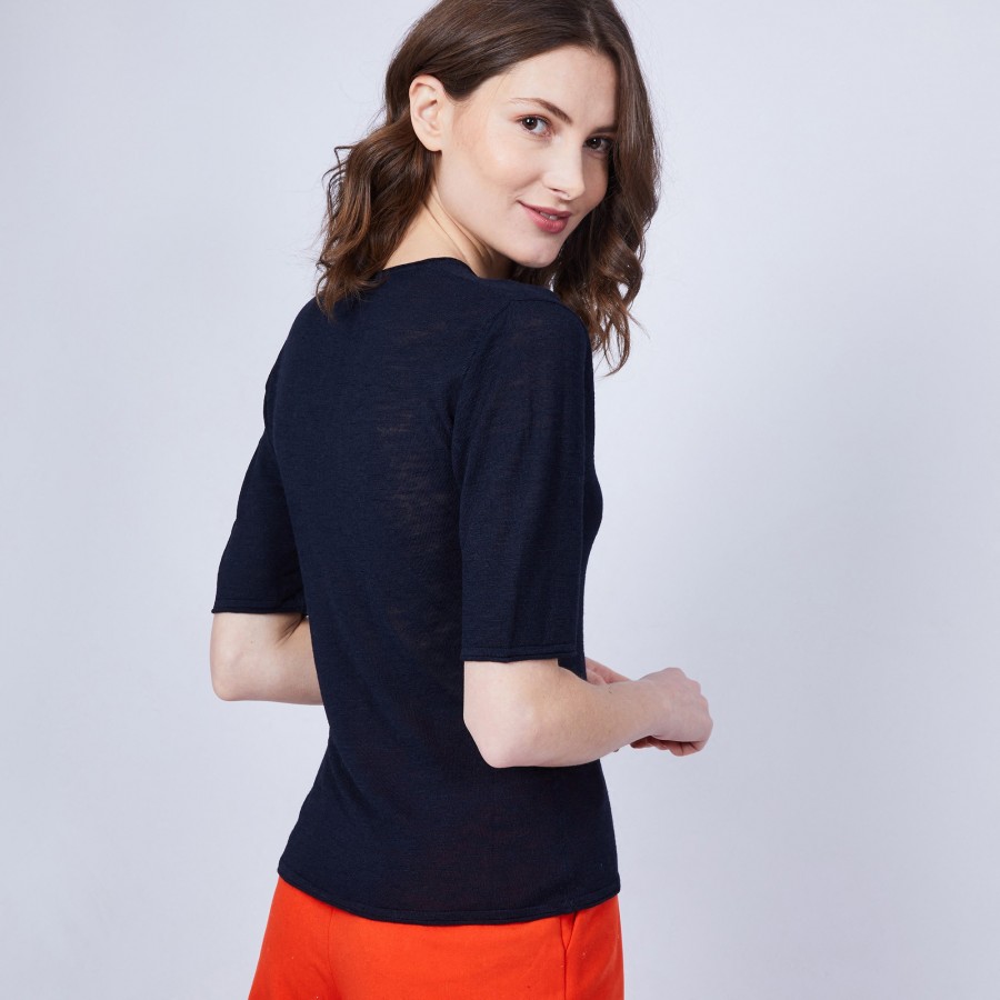 Camiseta de linho liso com decote em V - Mel