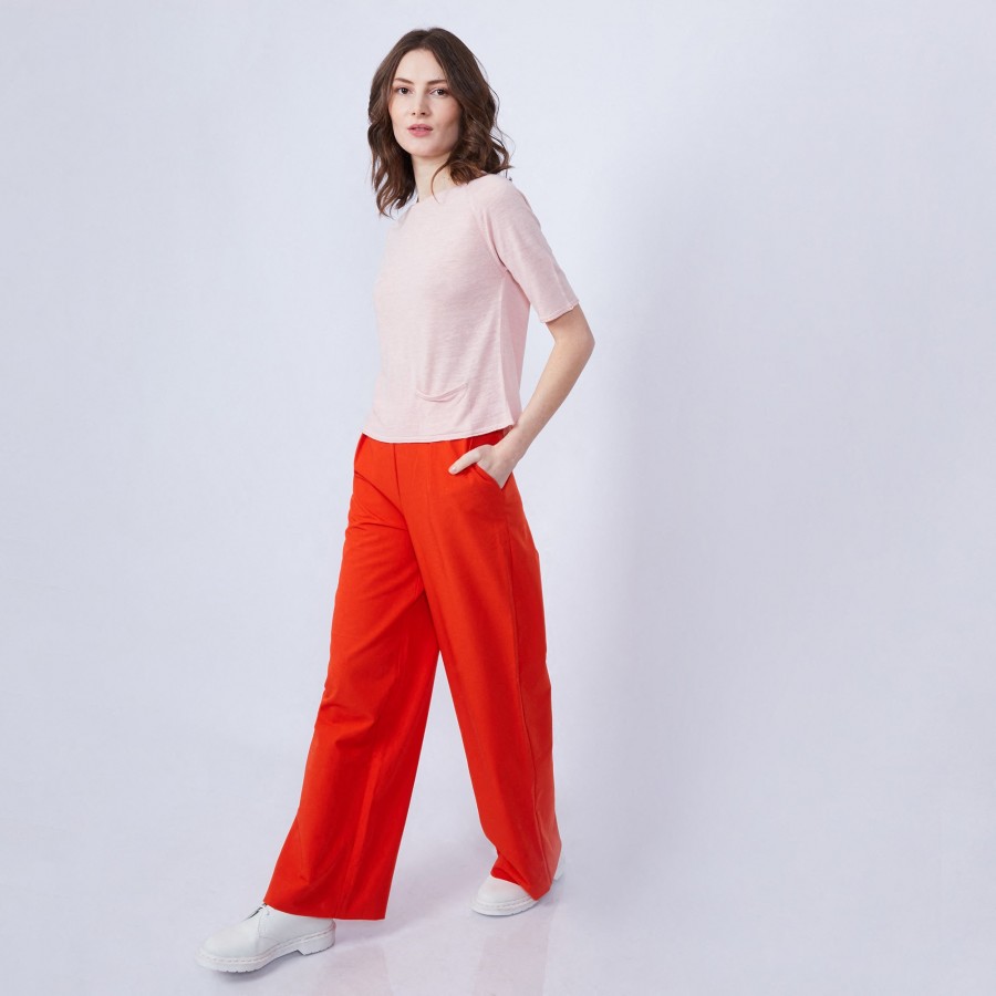 Camiseta com 1 bolso e prega traseira - Maika