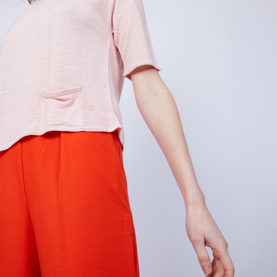 Camiseta com 1 bolso e prega traseira - Maika