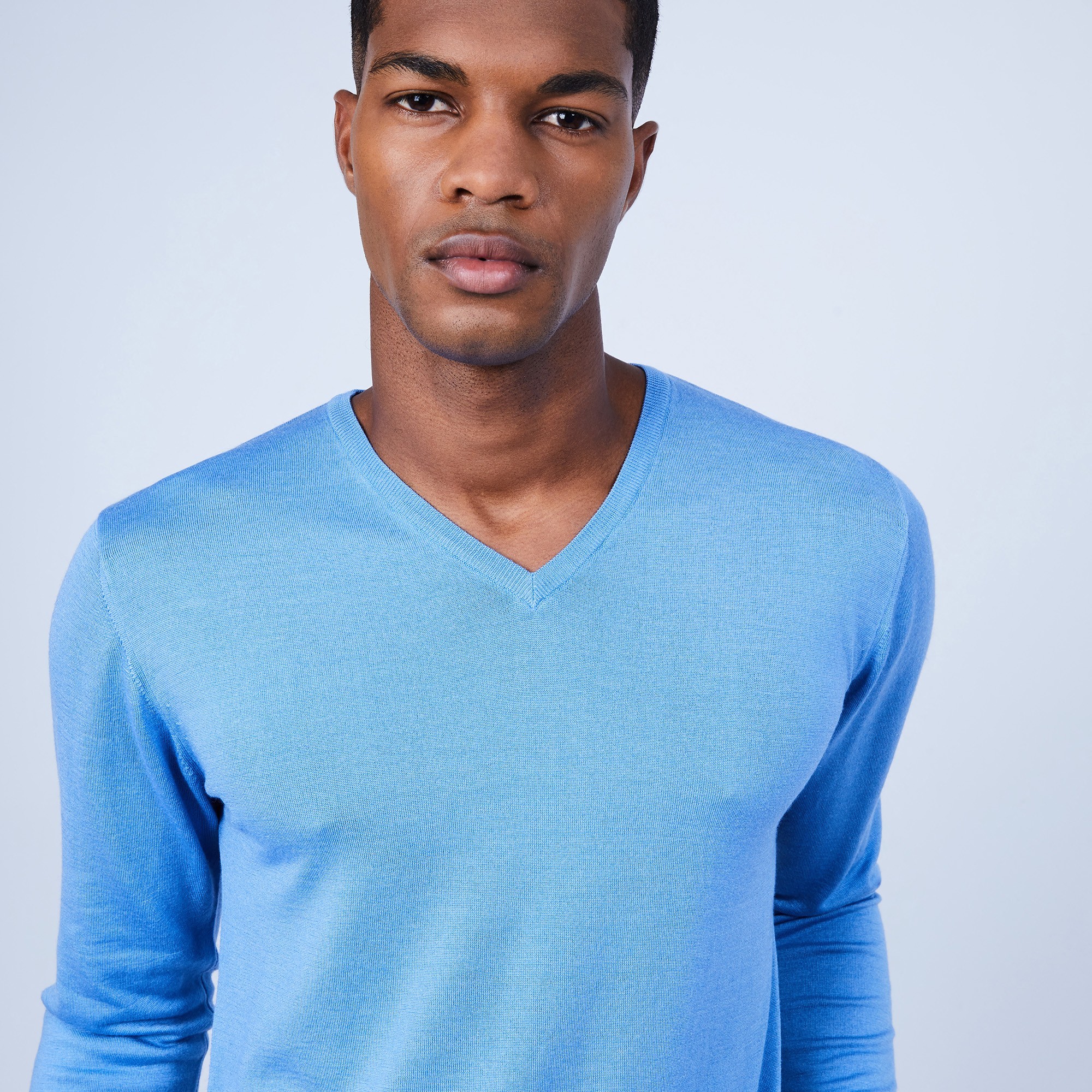 Pull col V en laine et soie - Lessie 6441 calypso - 06 Bleu moyen