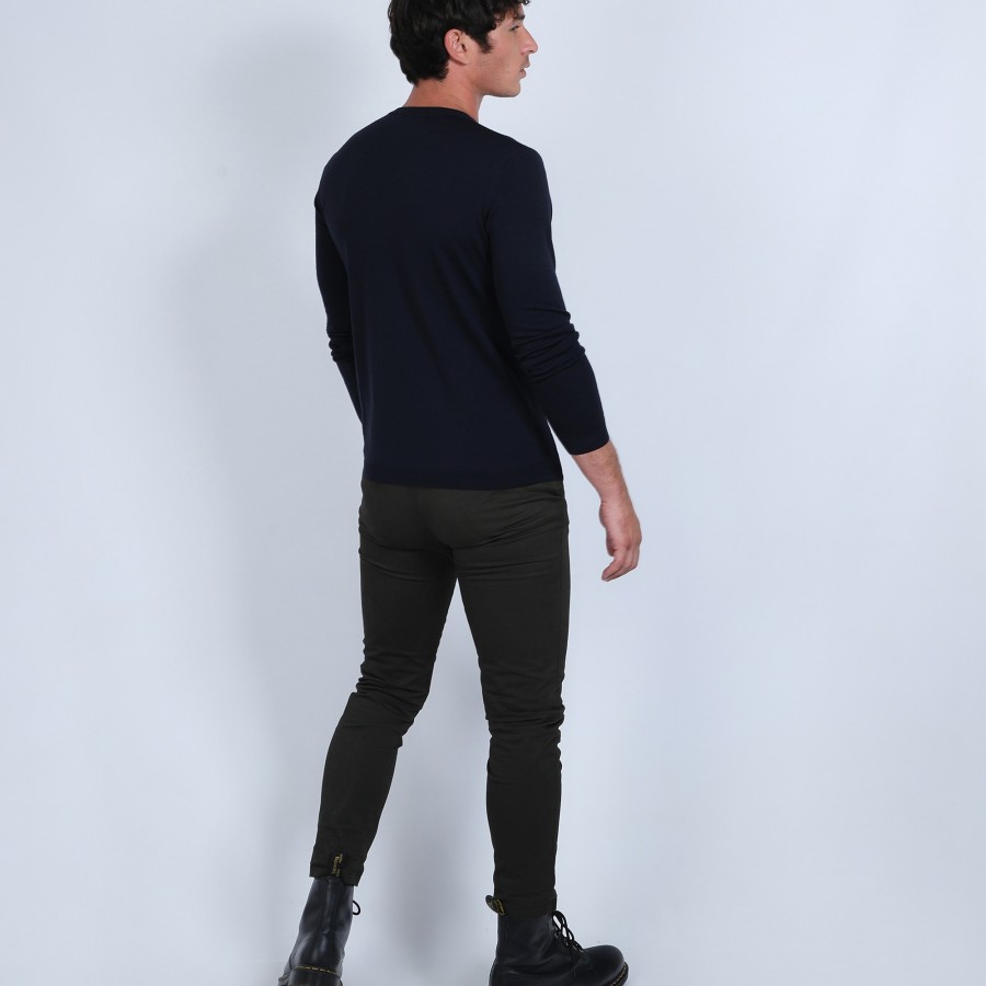 V-neck jumper in merino wool - Elmo