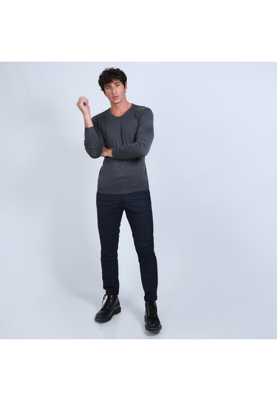 V-neck jumper in merino wool - Eddie