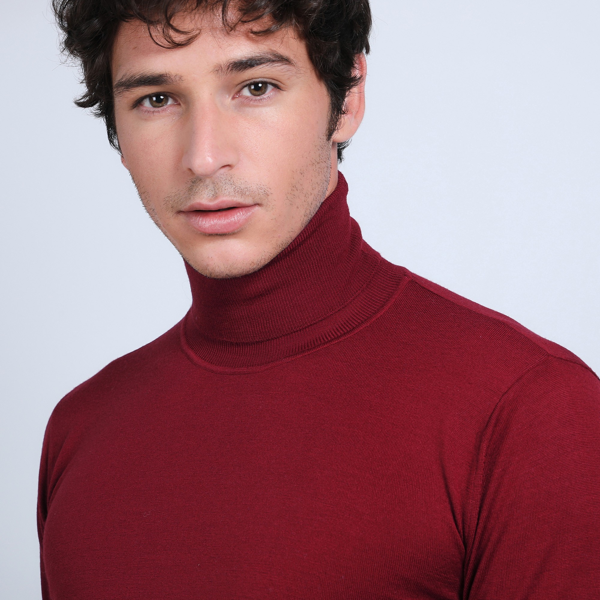 Pull col roulé en laine mérinos - Berry 6681 rouge - 51 bordeaux