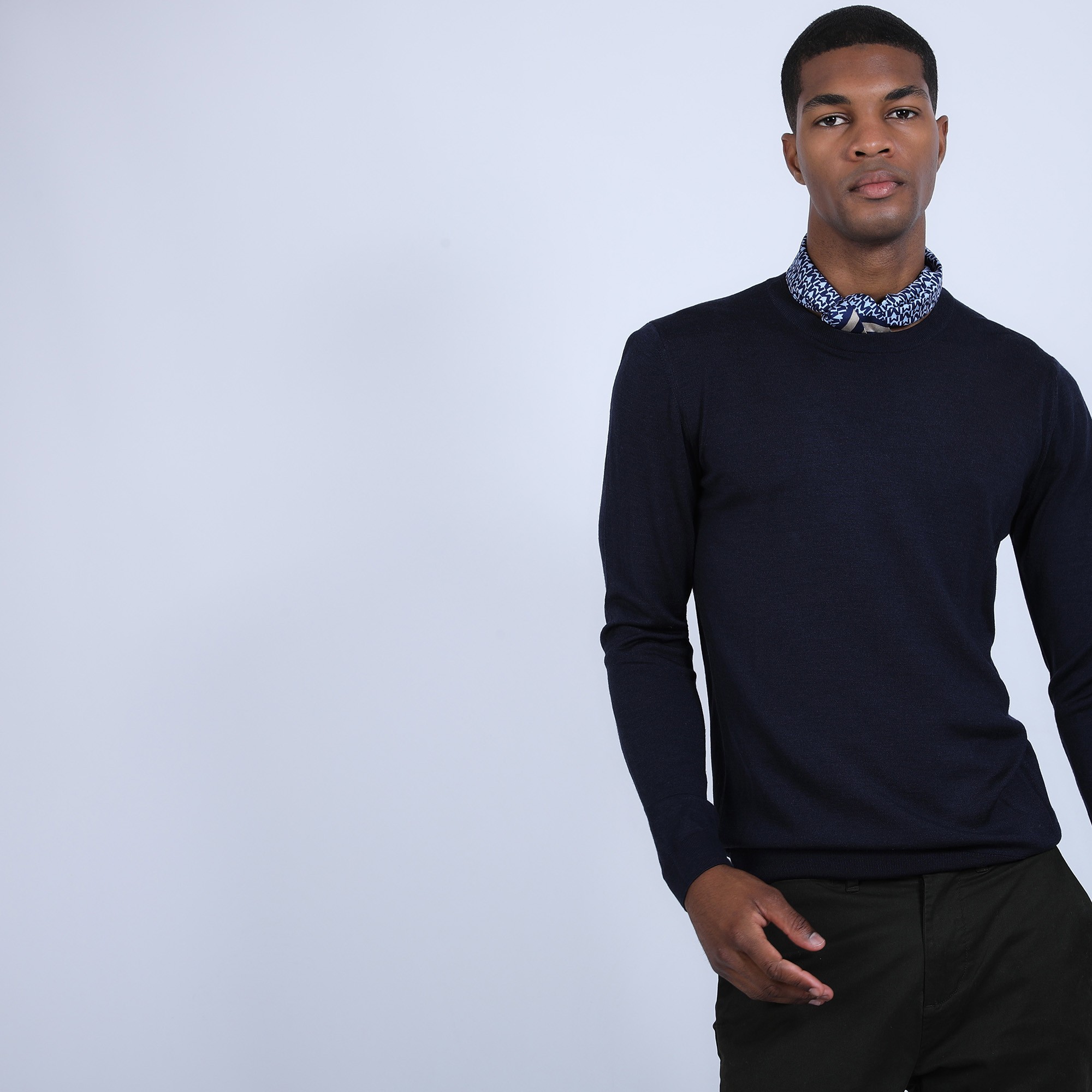 Pull col rond en laine et soie - Barsam 6640 marine - 05 Bleu marine