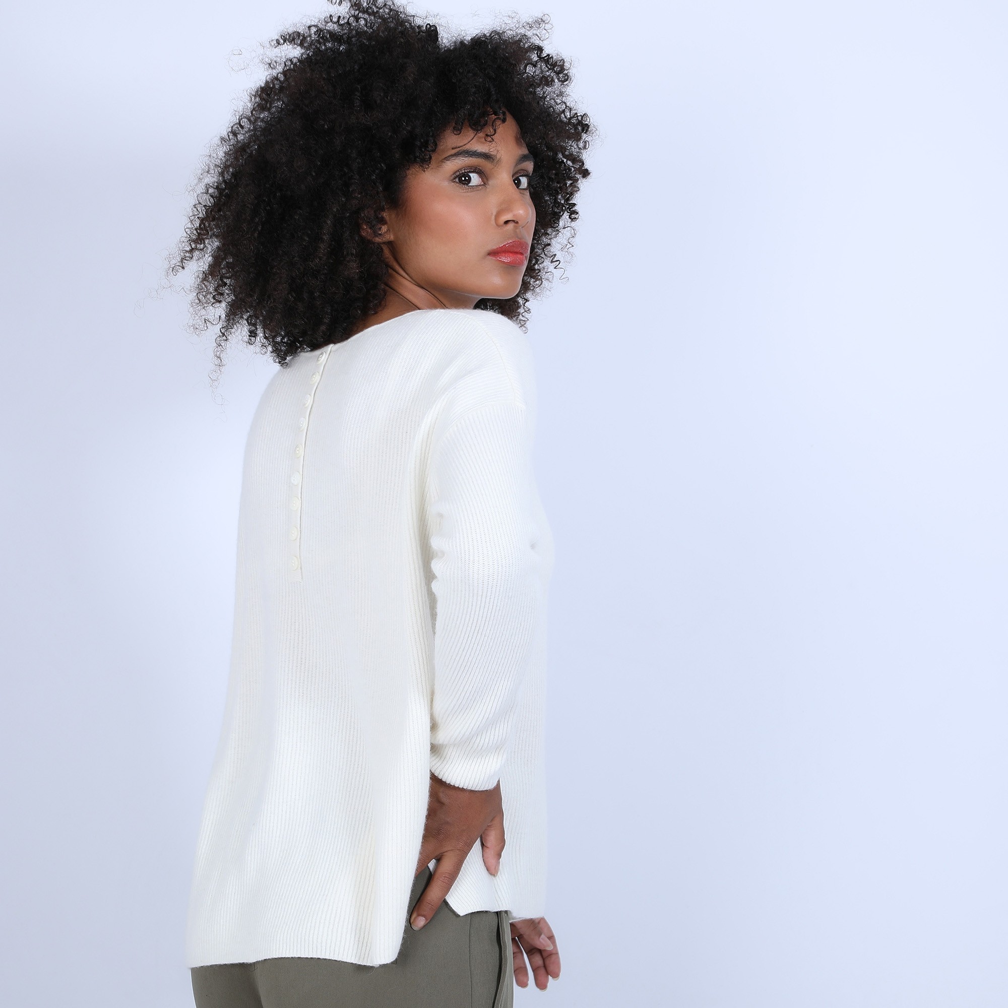 Pull col rond boutons arrière - Becky