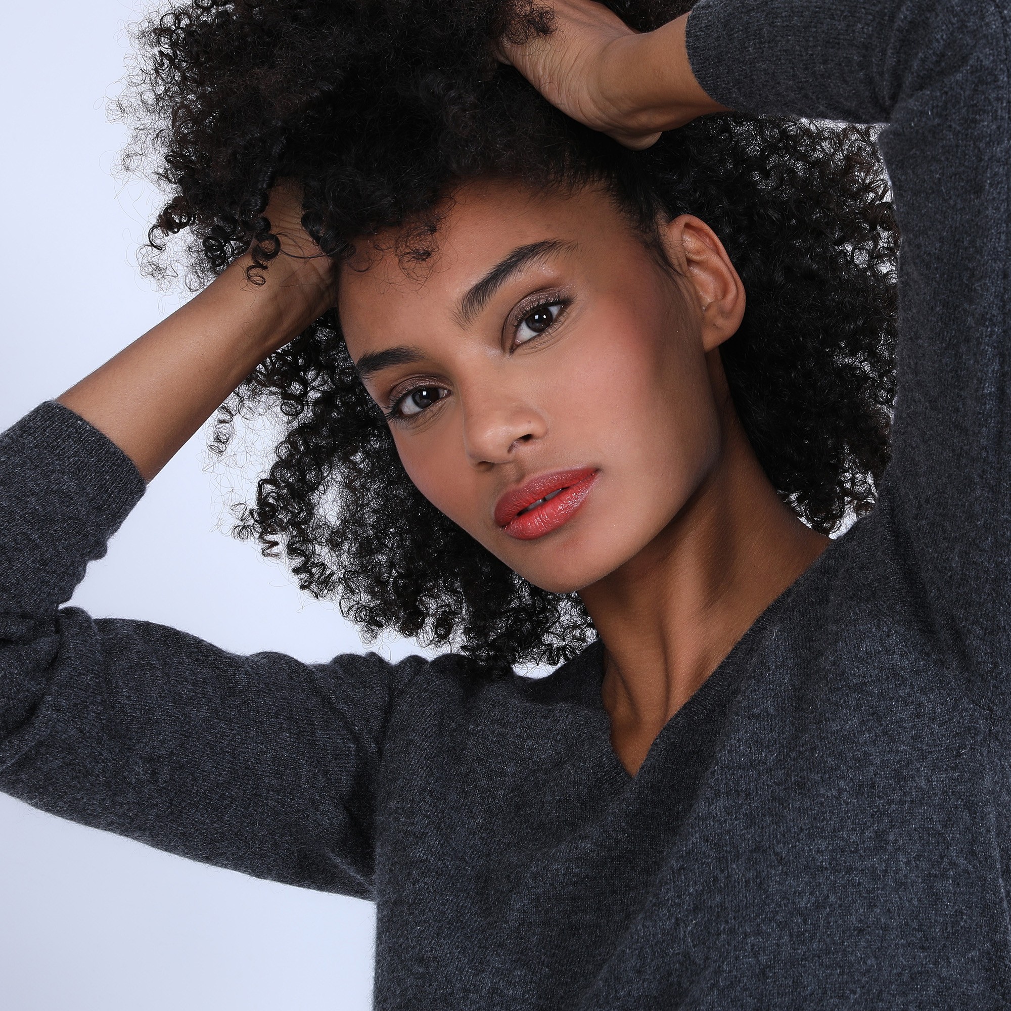 Pull col V en cachemire - Bijou 6611 gris anthracite - 10 Gris foncé