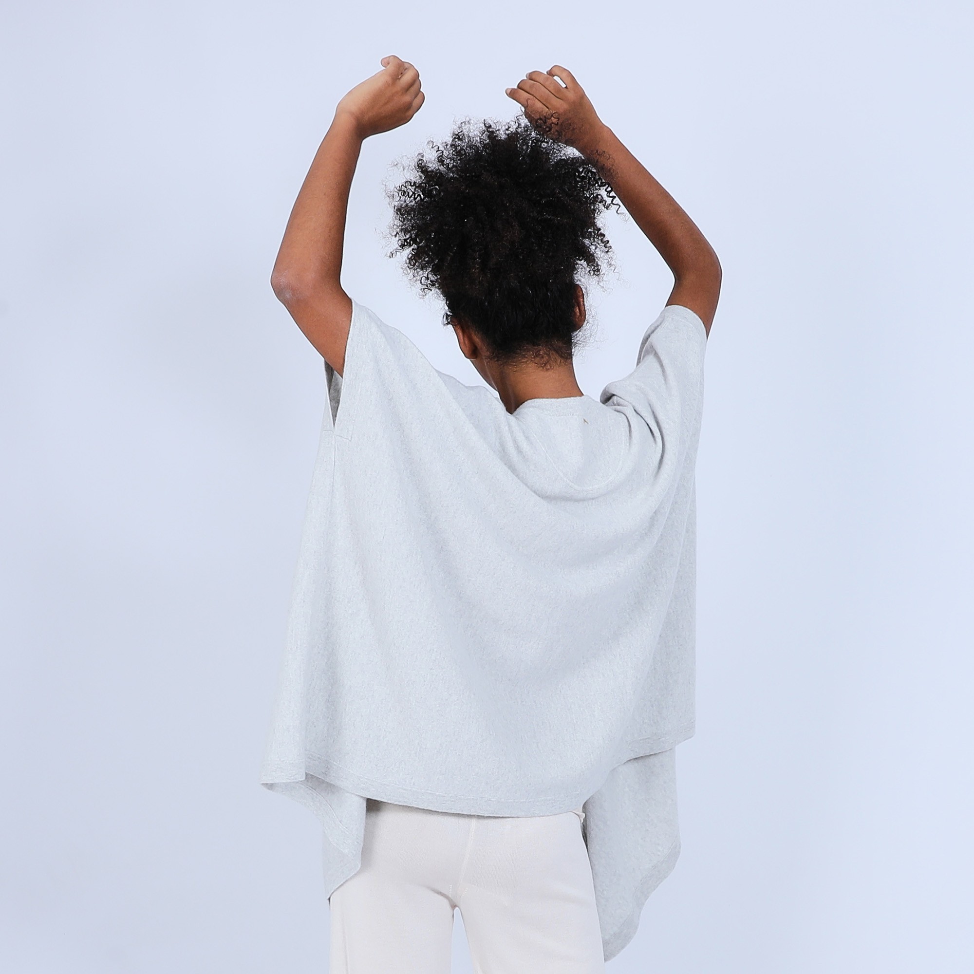 Gilet kimono sans manches - Oumi 6612 gris clair - 11 Gris clair