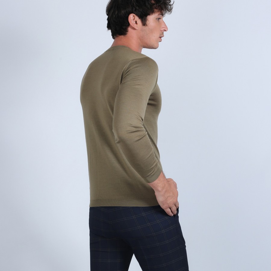V-neck jumper in merino wool - Elmo