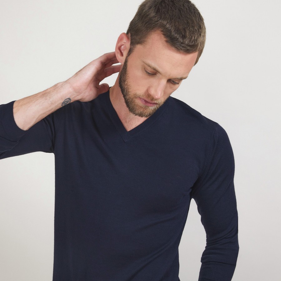 V-neck jumper in merino wool - Elmo