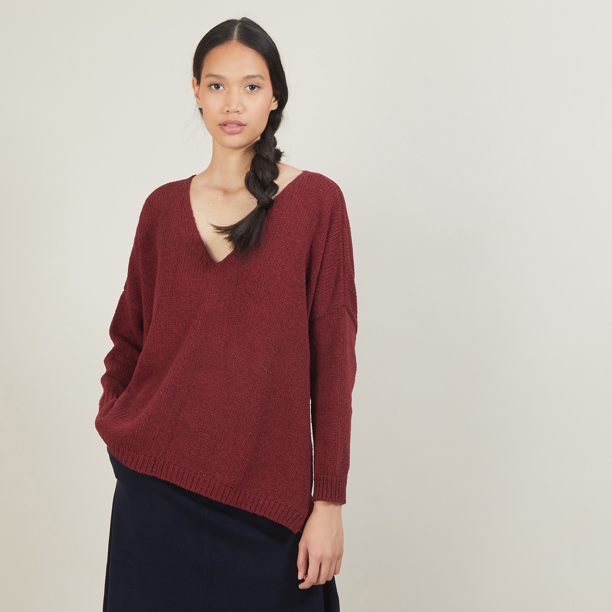 V-neck loose-fitting jumper in wool and silk - Baba