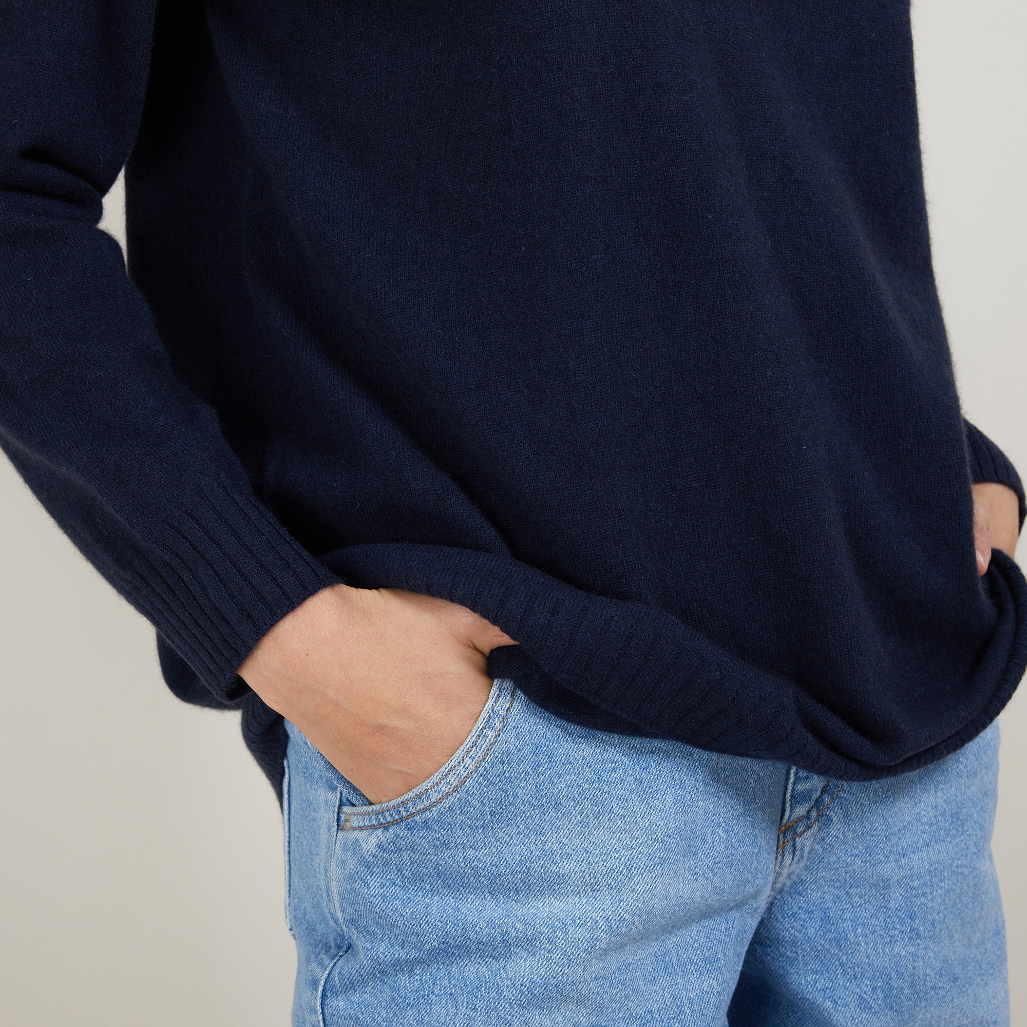 Pull boutonné au dos en cachemire - Bahia 7010 noir - 01 Noir