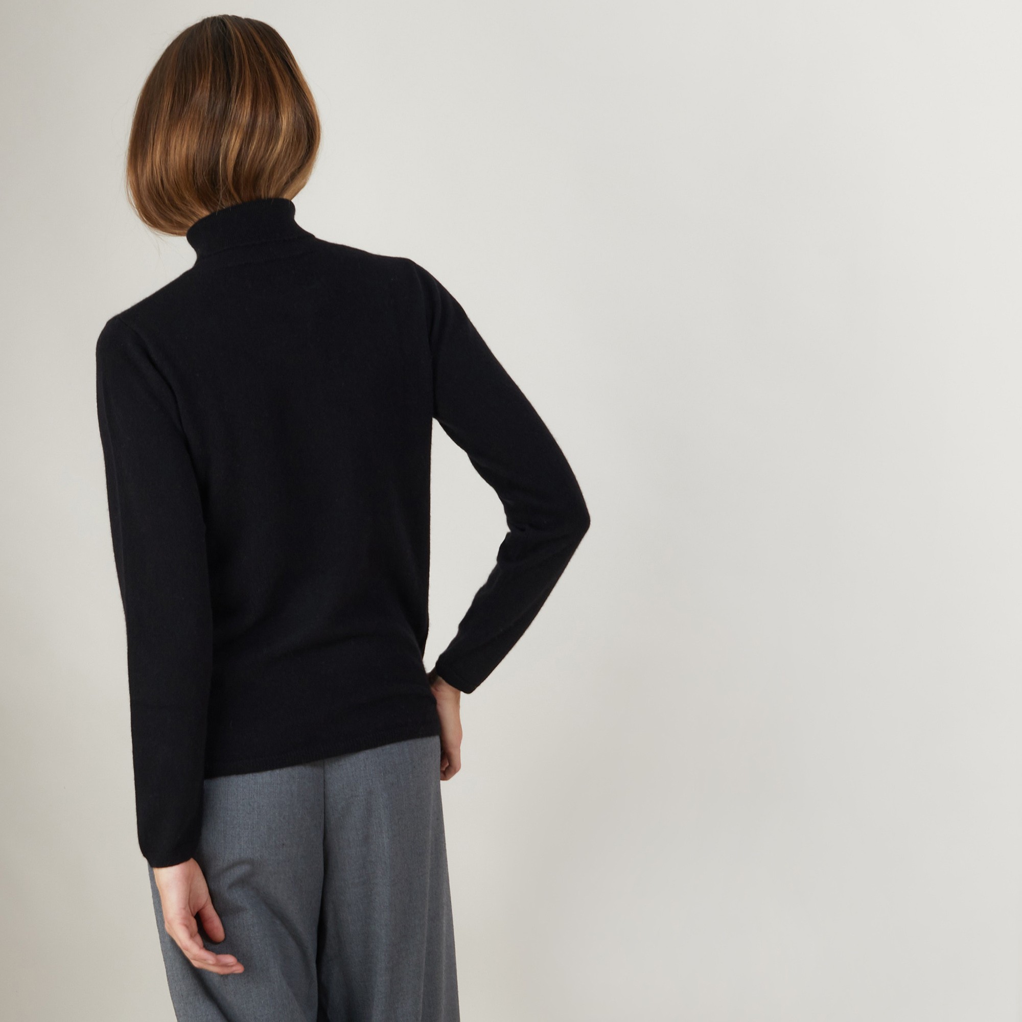100% cashmere turtleneck BAUHAUS