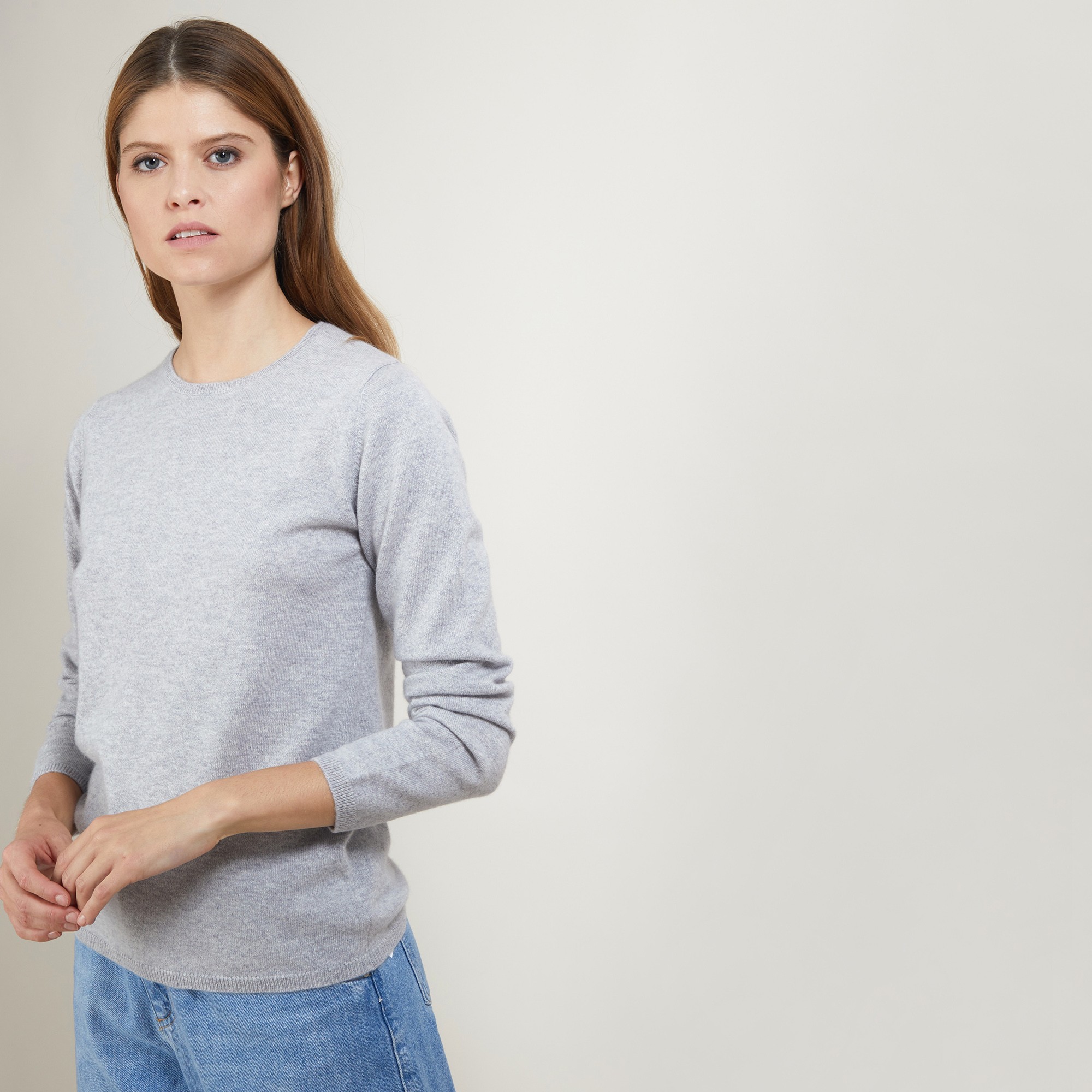 Round neck sweater 100% cashmere. BERLINE