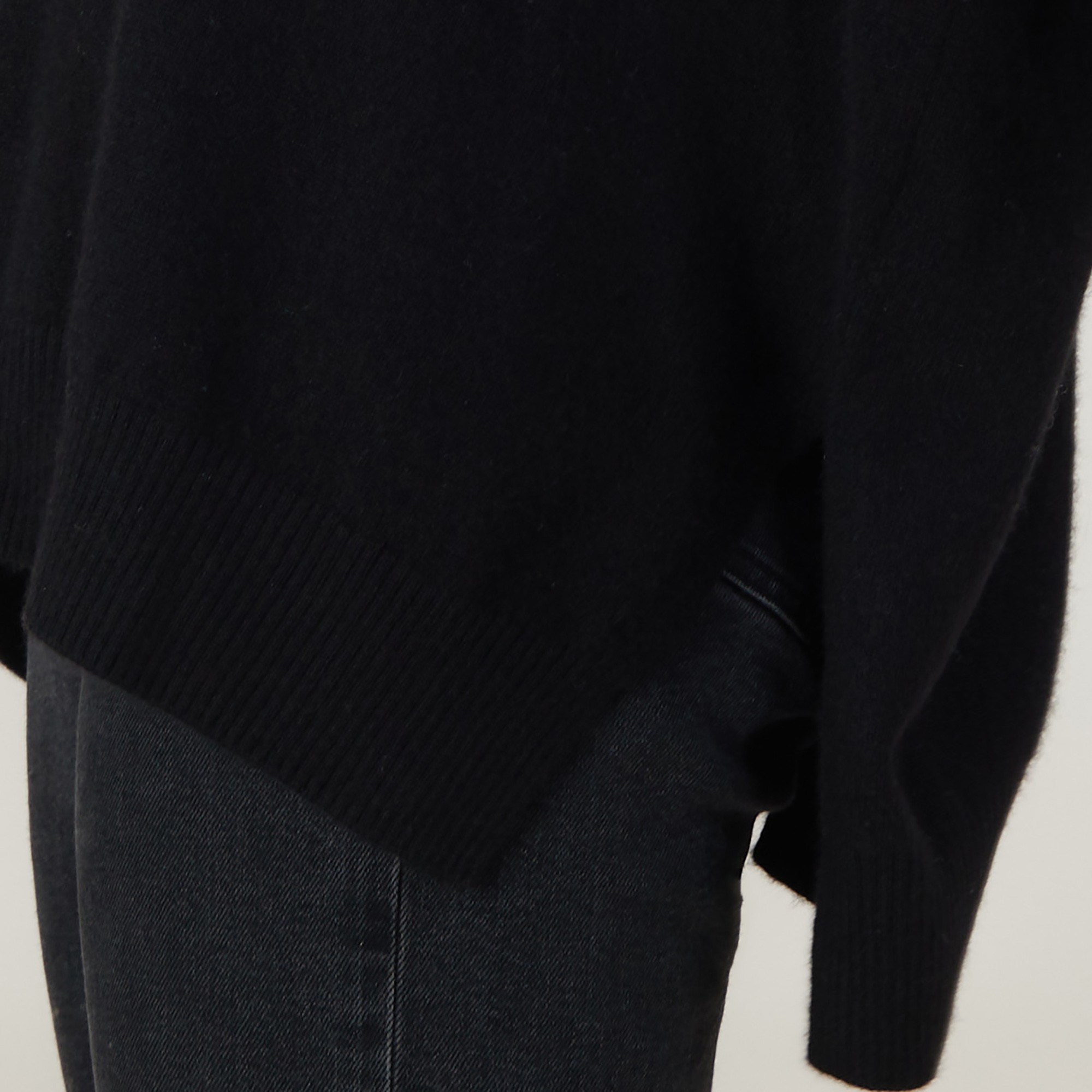 V-neck cashmere sweater with slits - Brendao