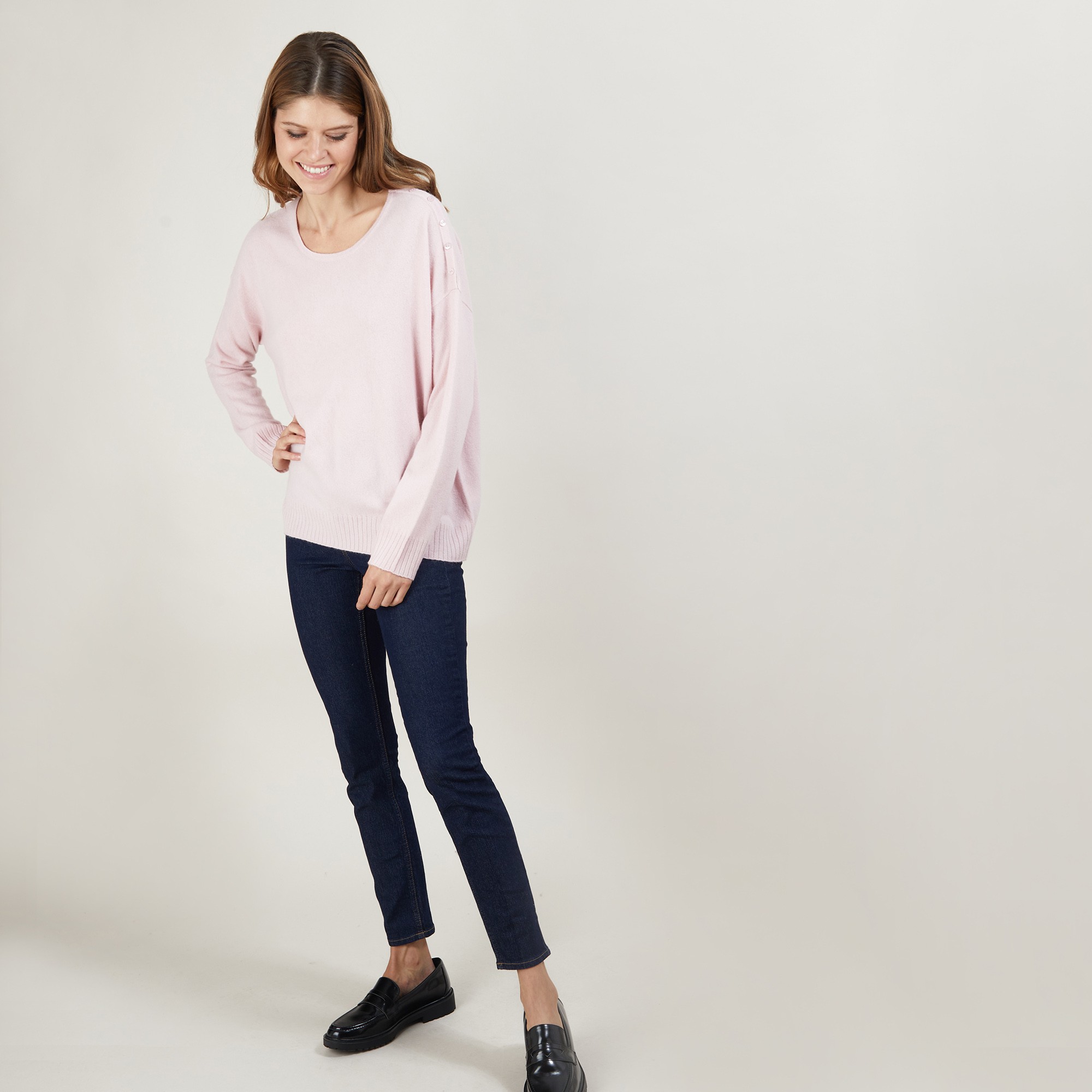 Pull ample en cachemire boutons épaule - Brook 7084 opale - 24 Rose clair