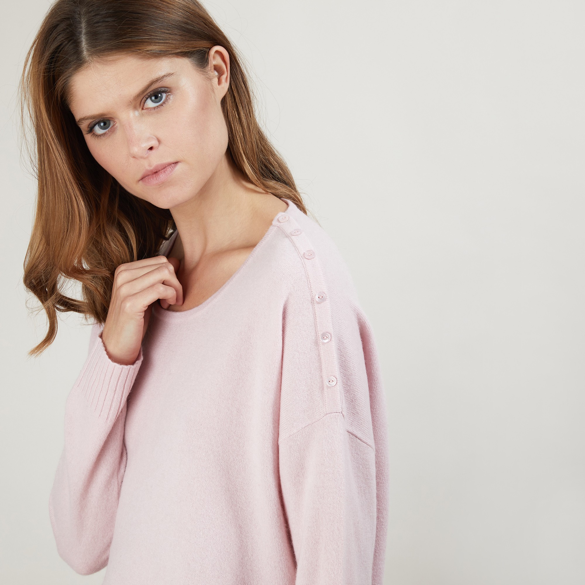 Pull ample en cachemire boutons épaule - Brook 7084 opale - 24 Rose clair