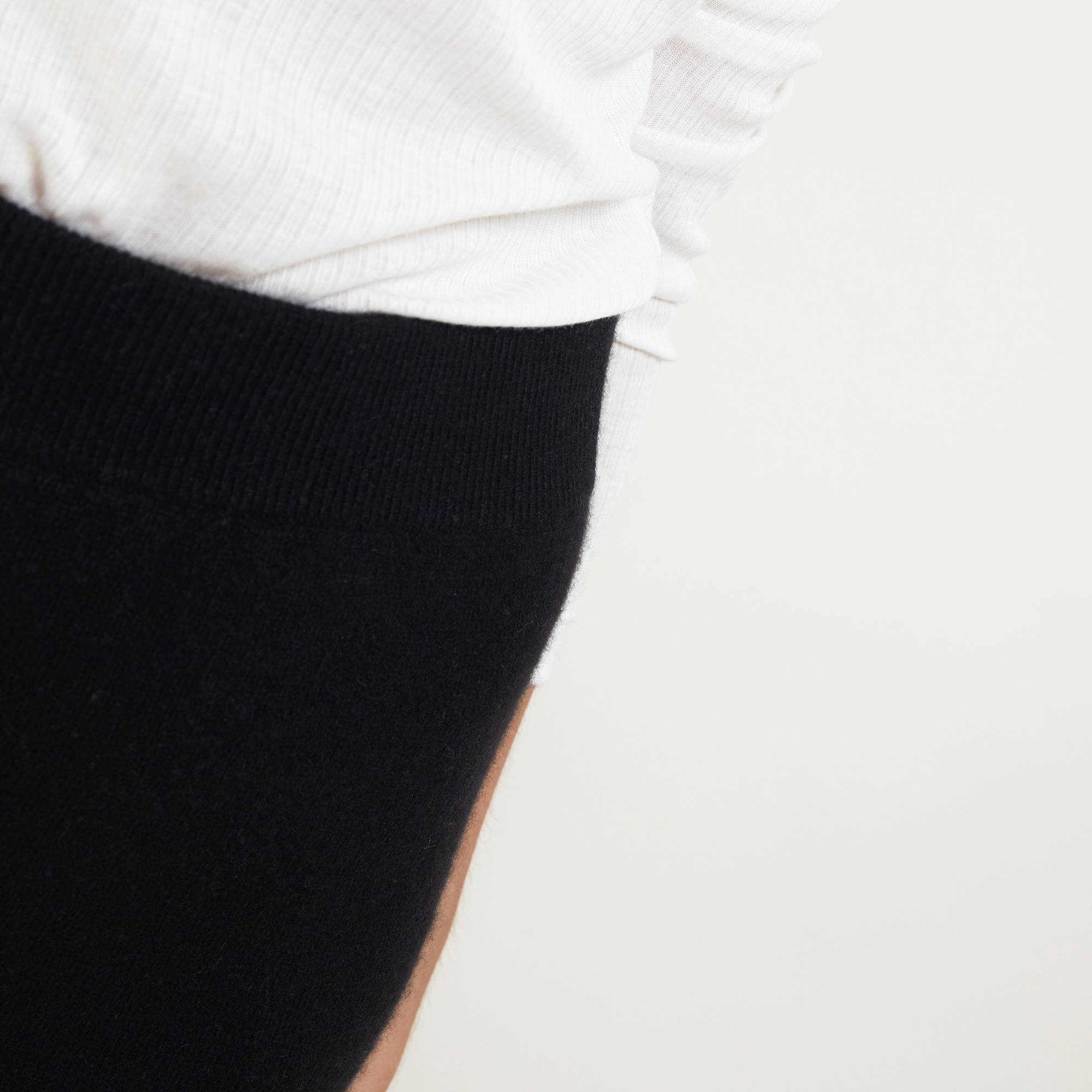 Short cashmere skirt - France