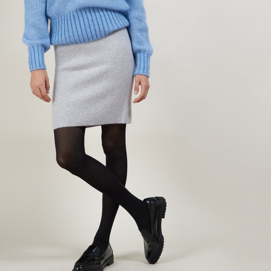 Short cashmere skirt - France