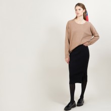 100% cashmere straight skirt.GRENADE