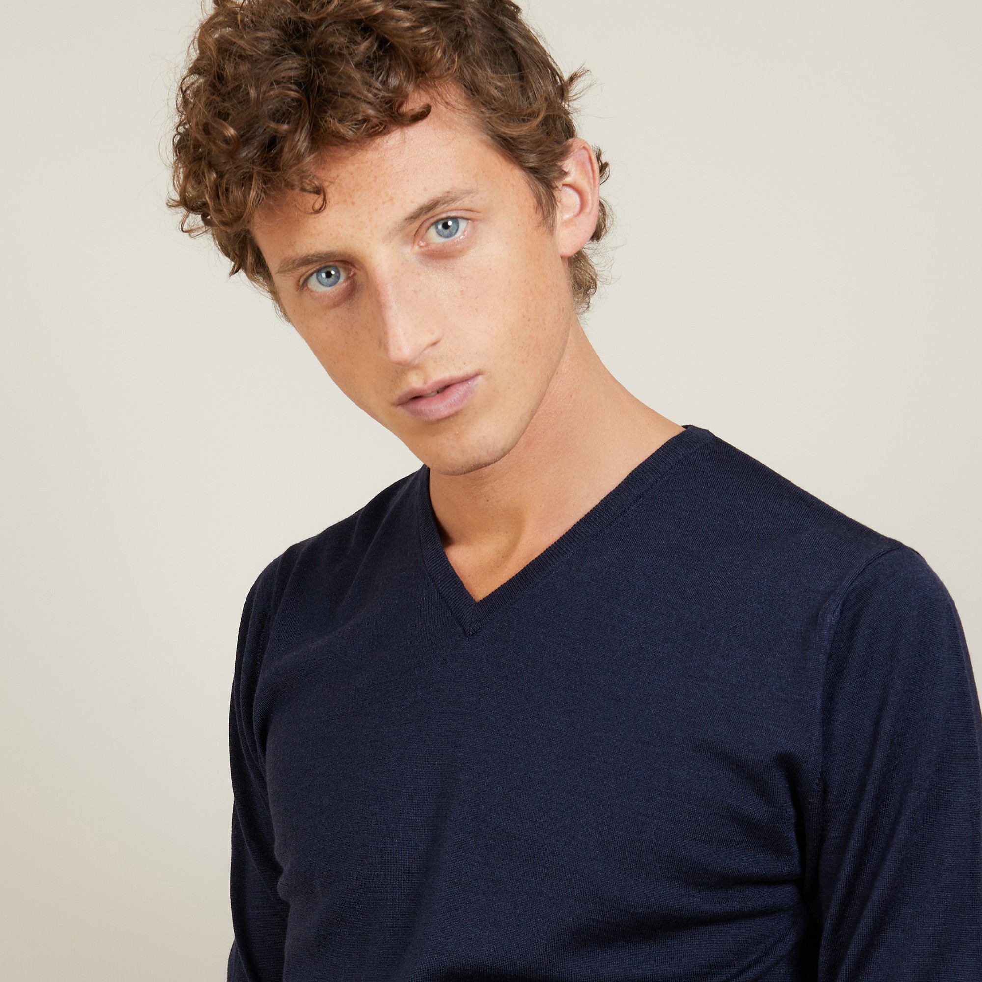 Pull col V en laine et soie - Basil 7001 - 13 Beige moyen