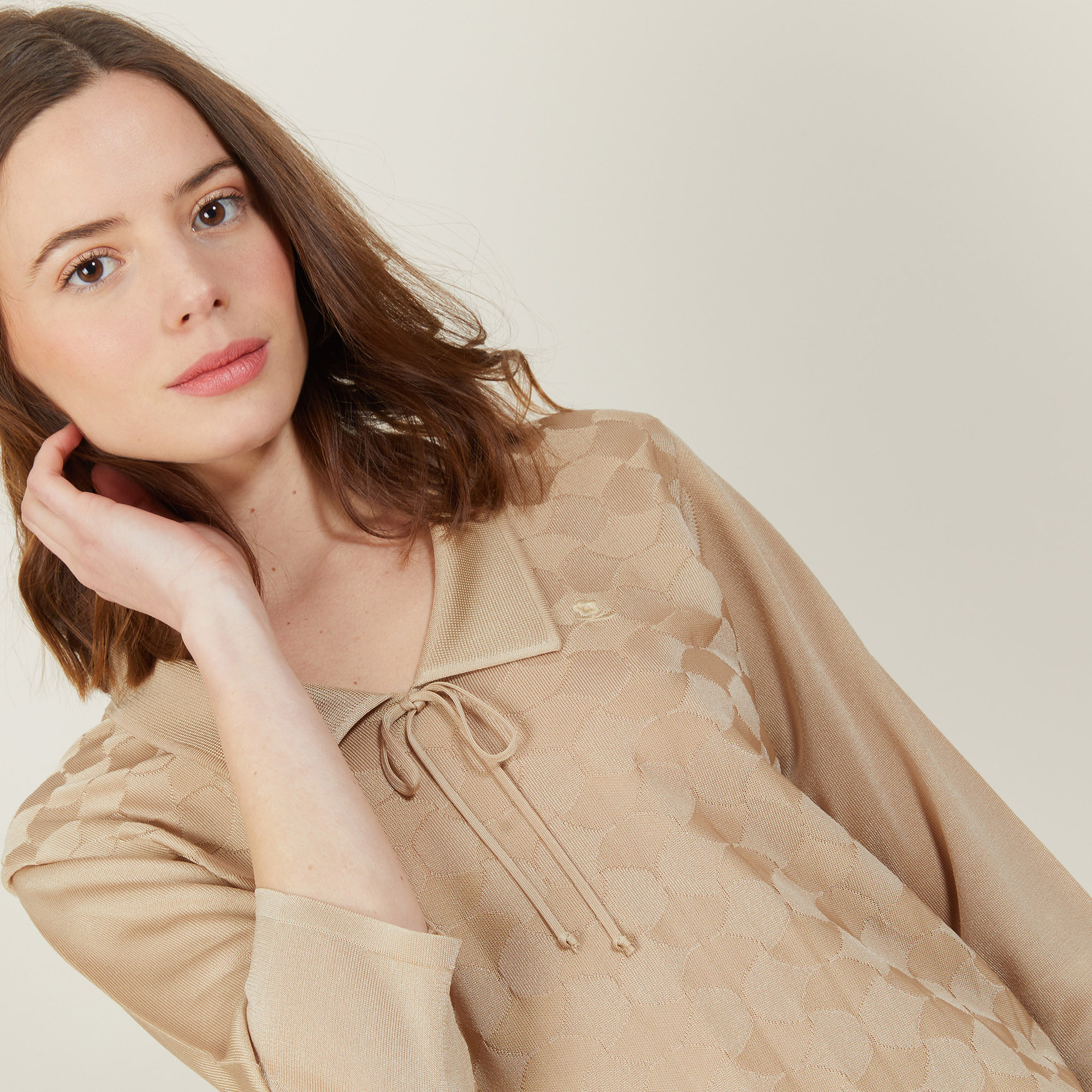 Polo à motif col noué en Fil Lumière - Amara 4885 speculos - 13 Beige moyen