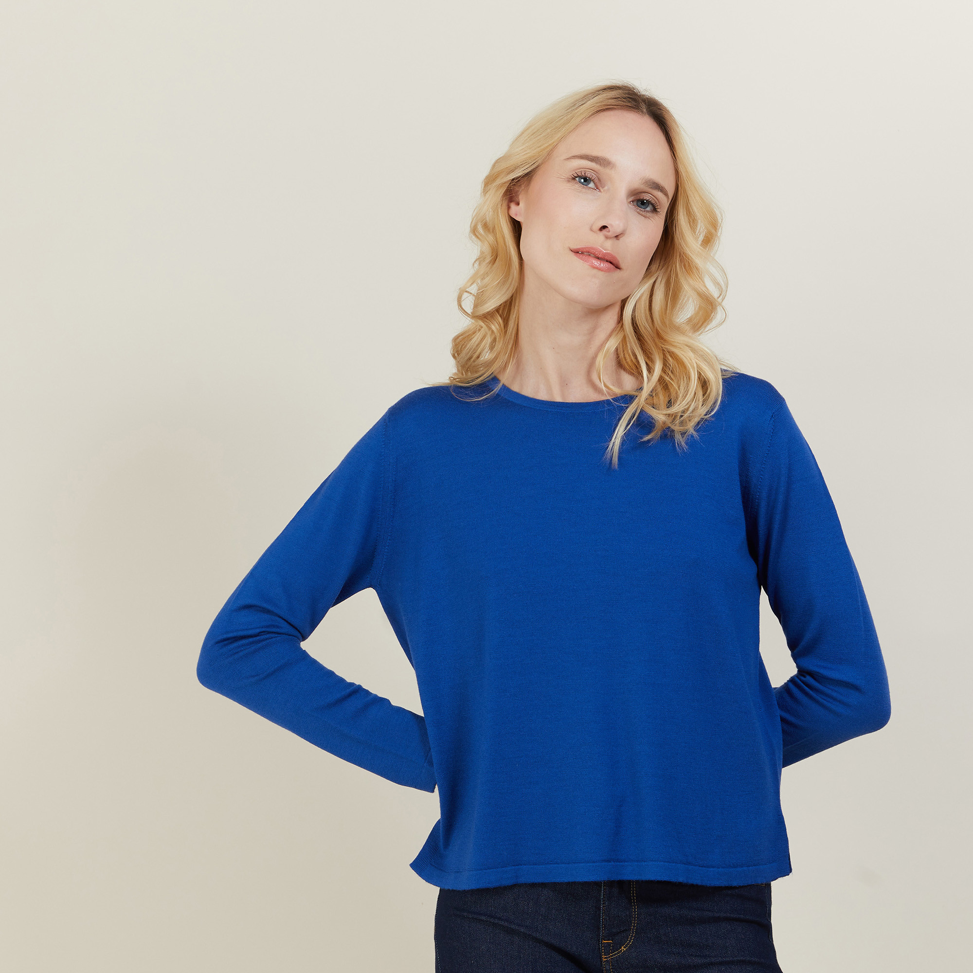Pull court en laine mérinos - Les Halles 6143 saphir - 48 Bleu roi
