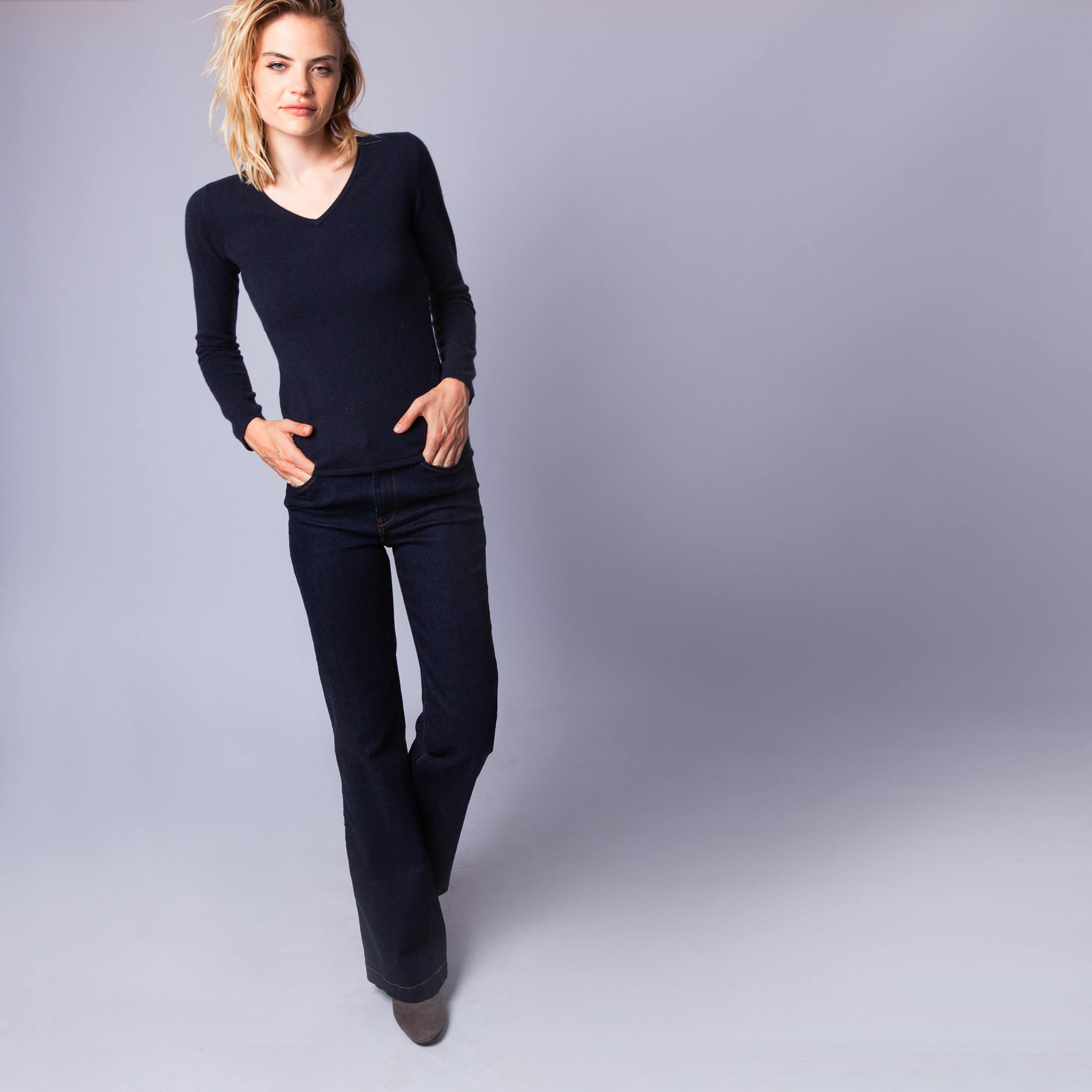 Pull col V en cachemire intemporel - Eniva 6340 marine - 05 Bleu marine