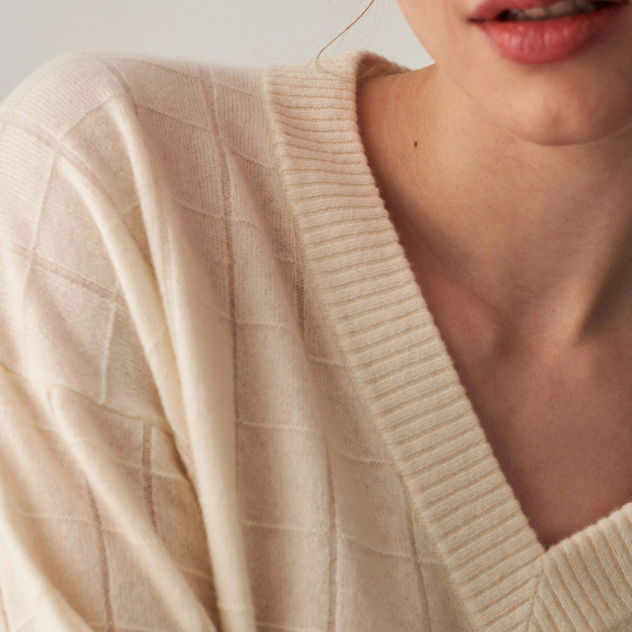 Suéter de cashmere com decote em V e padrão xadrez - Canelle