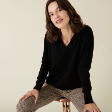 Pull col V en laine mérinos finitions bord côtes - Arya  7410 noir - 01 Noir