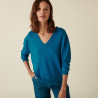Pull col V à fentes en laine mérinos - Aurora 7443 paon - 06 Bleu moyen