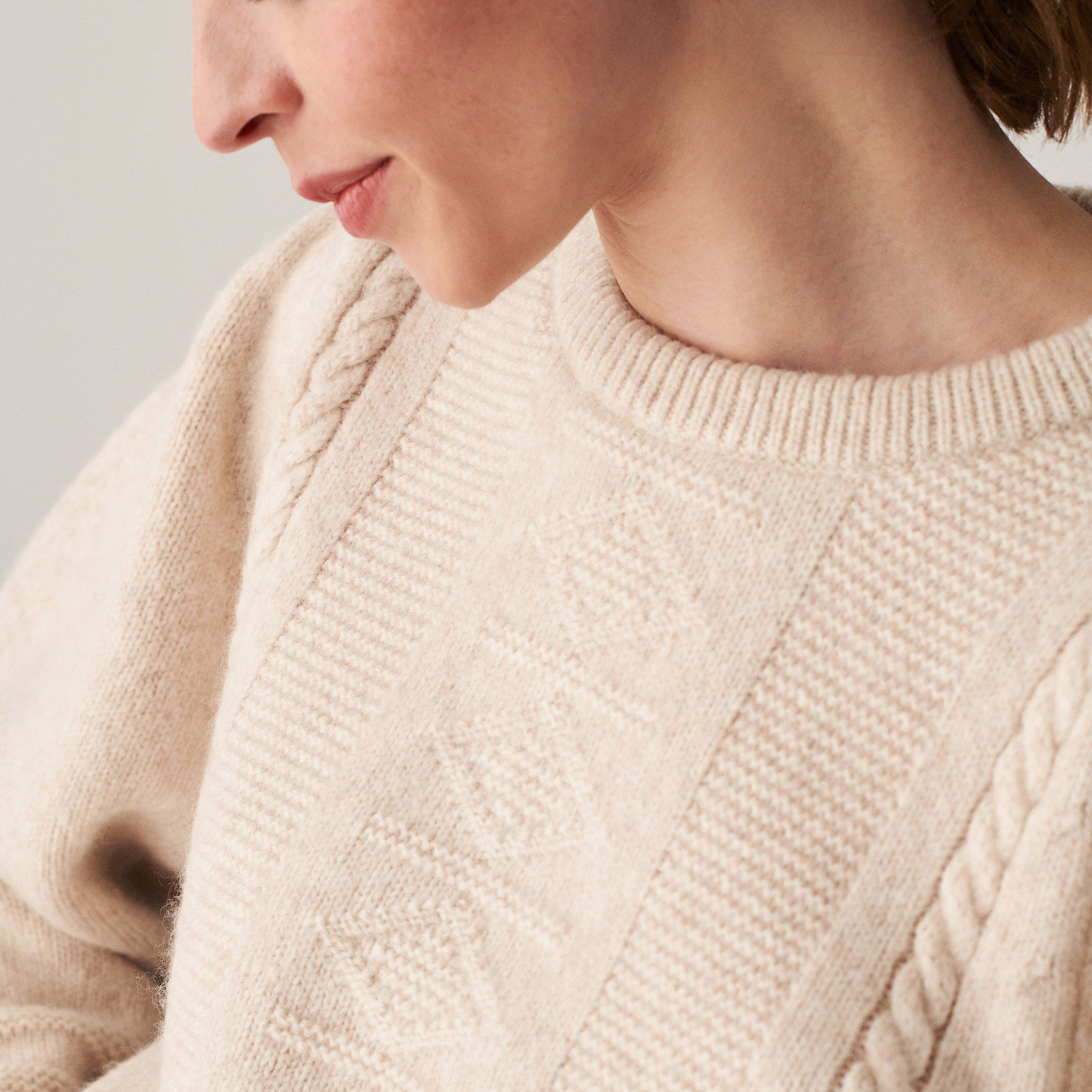 Pull manches raglan en laine cocon et maille torsadée - Carlotta 7403 ecru - 82 Ecru