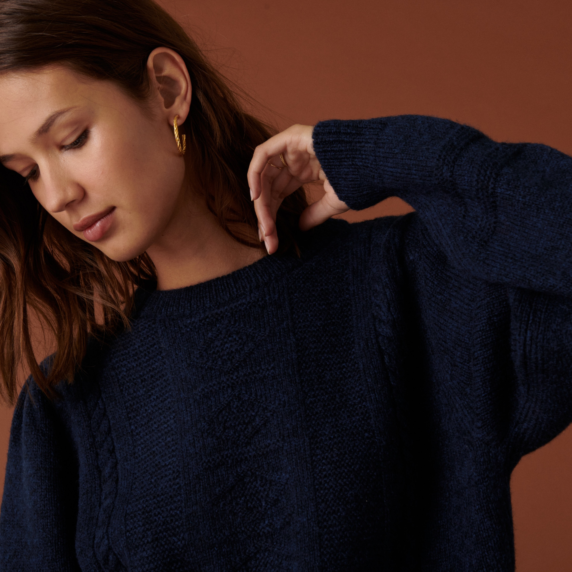 Raglan sleeve sweater in cocoon wool and cable knit - Carlotta