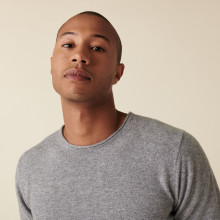 Pull col rond en cachemire à finitions roulotées - Ernest 7411 volute - 09 Gris moyen