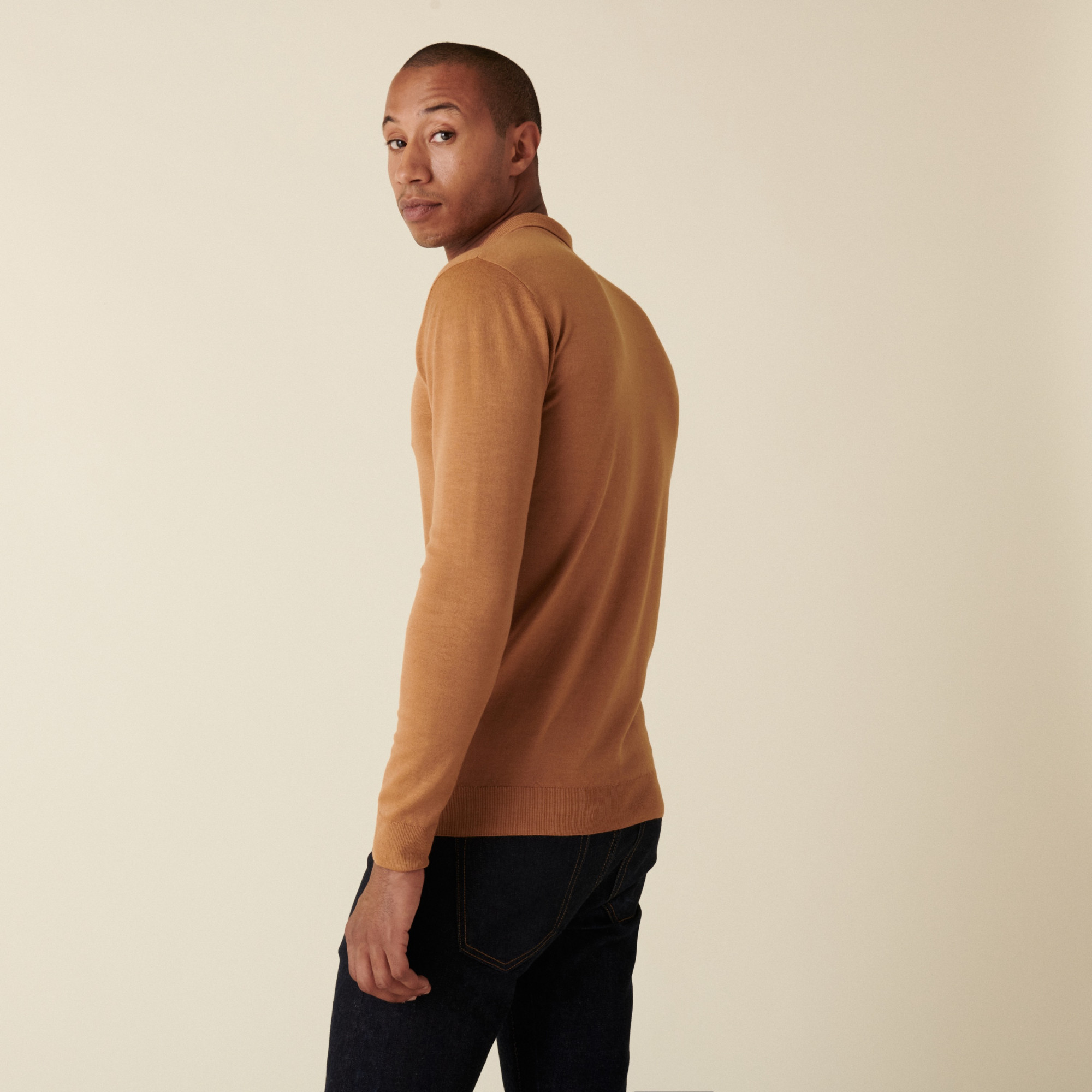 Pull col polo avec logo en laine mérinos - Eni 7430 noisette - 88 Camel