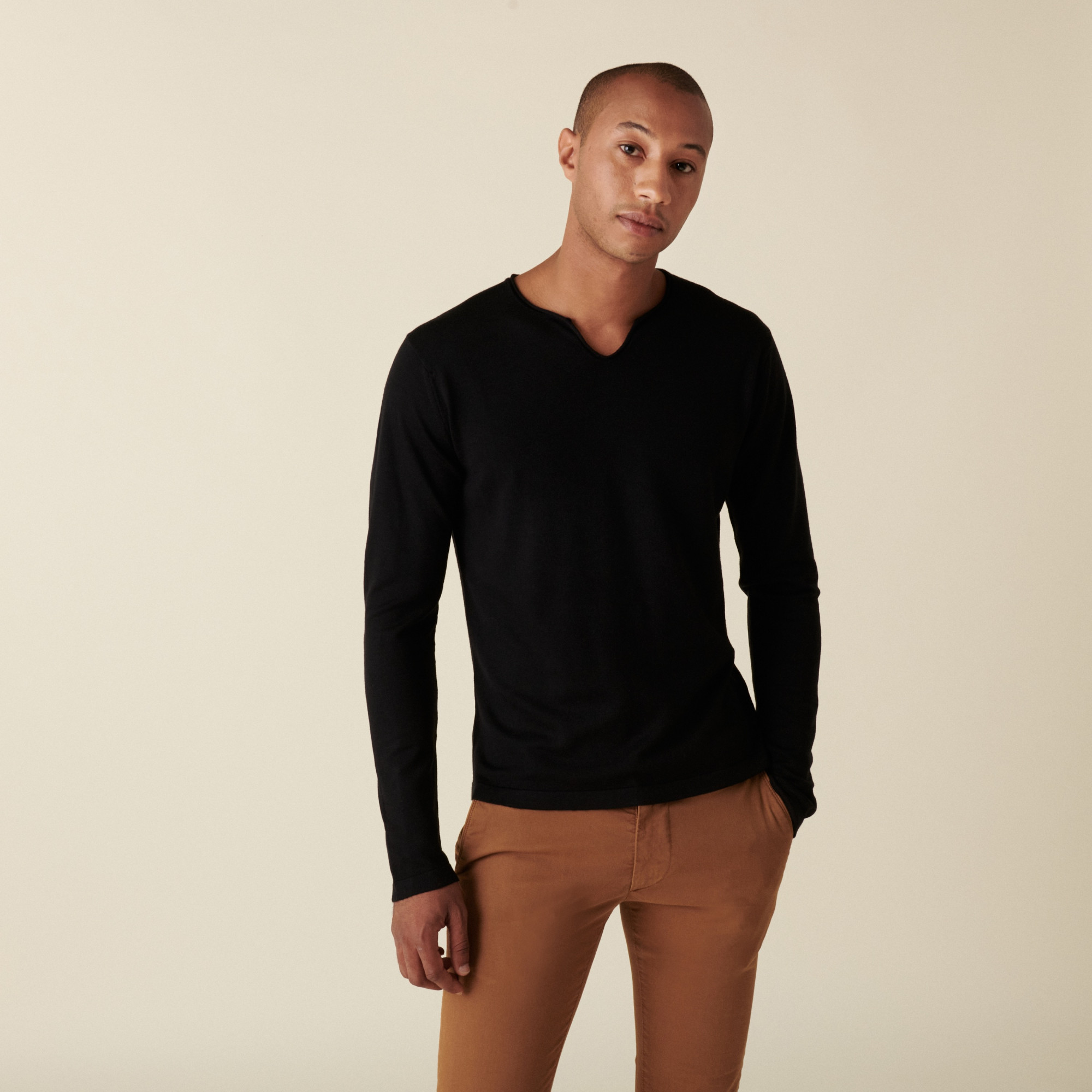 Pull col tunisien avec logo en laine mérinos - Ethan 7410 Noir- 01 Noir