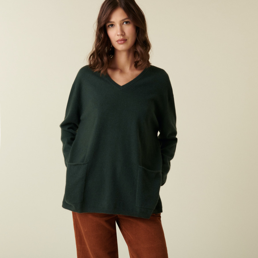 V-neck cashmere sweater with side slits - Accacia
