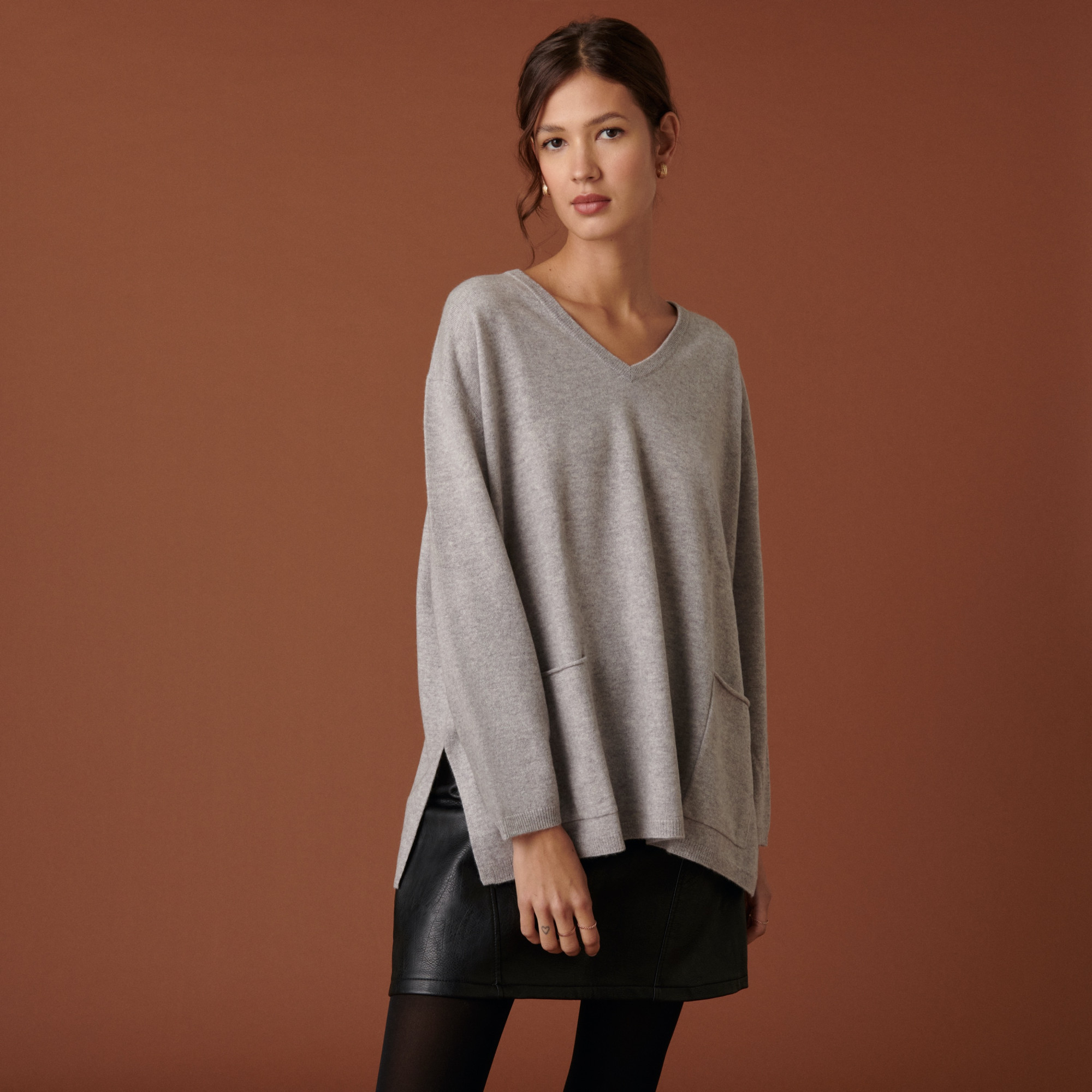 Pull col V en cachemire à fentes côtés - Accacia 7412 gris clair - 11 Gris clair