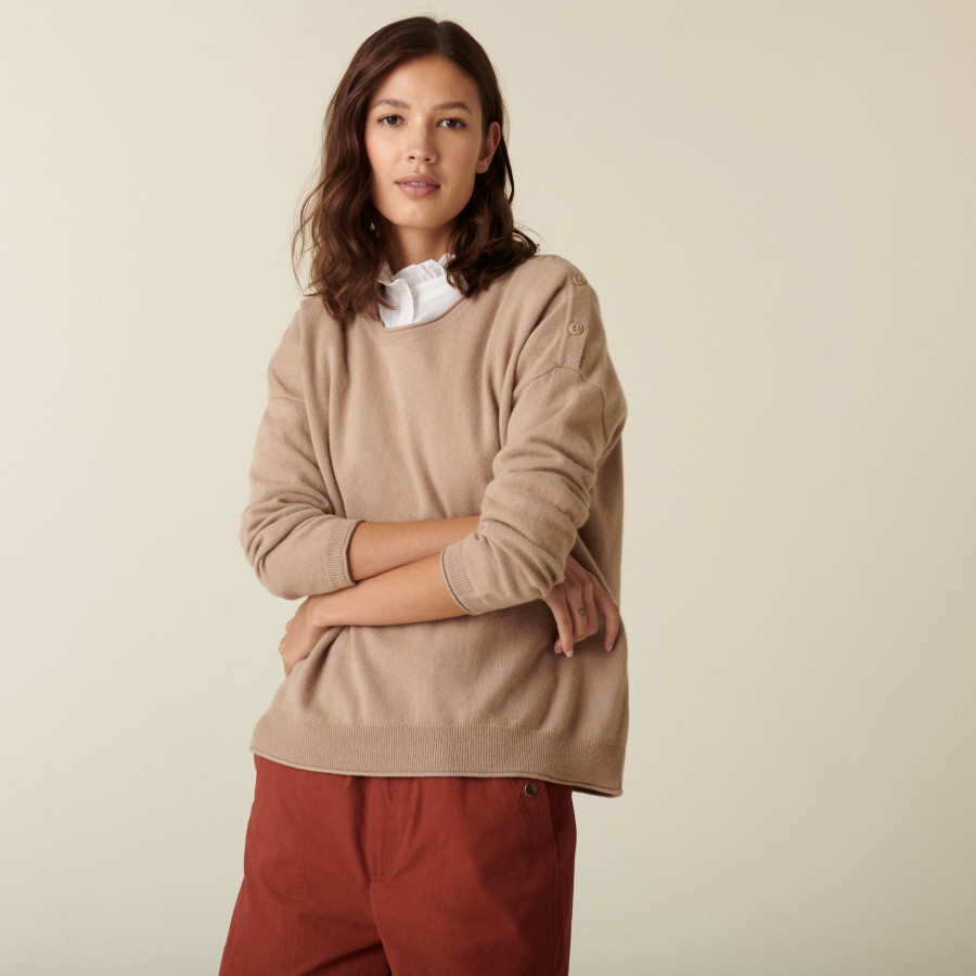 Suéter solto de cashmere com gola redonda e botões - Acene