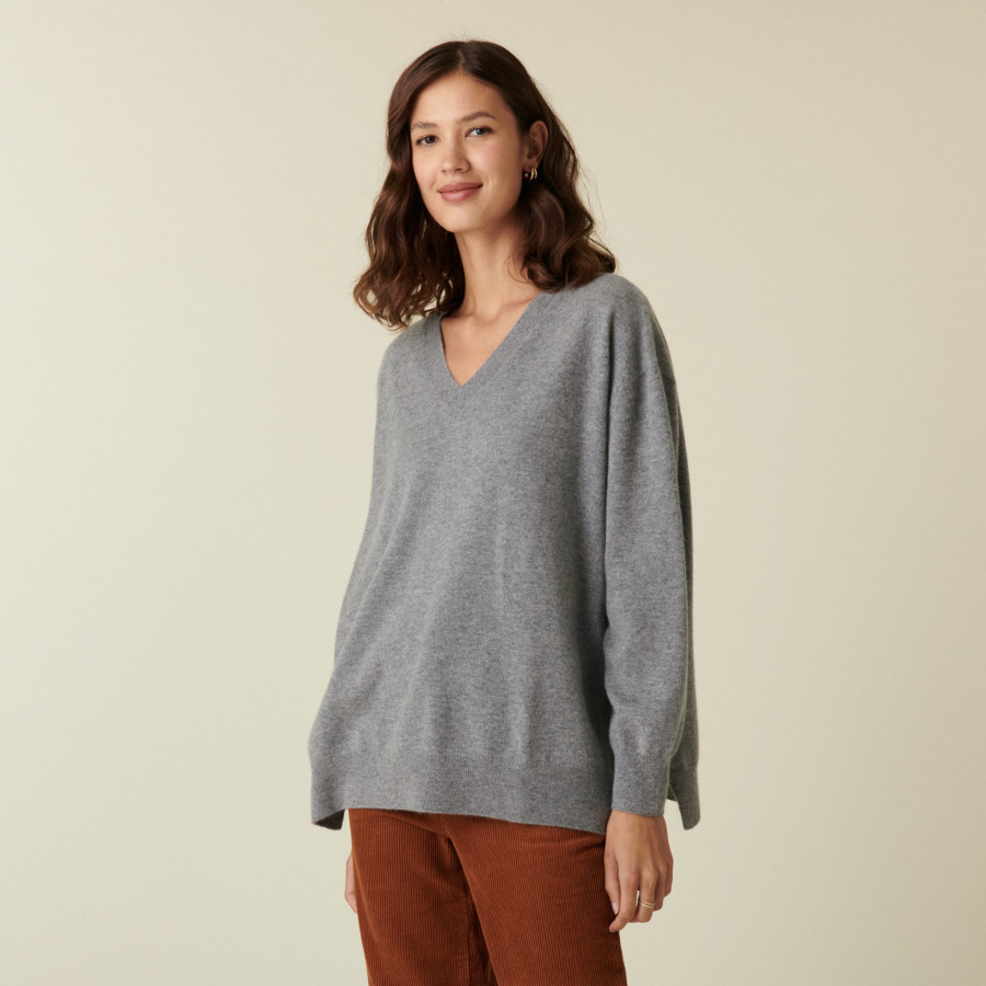 Suéter de cashmere com decote em V, fendas e bordas caneladas - Alienor