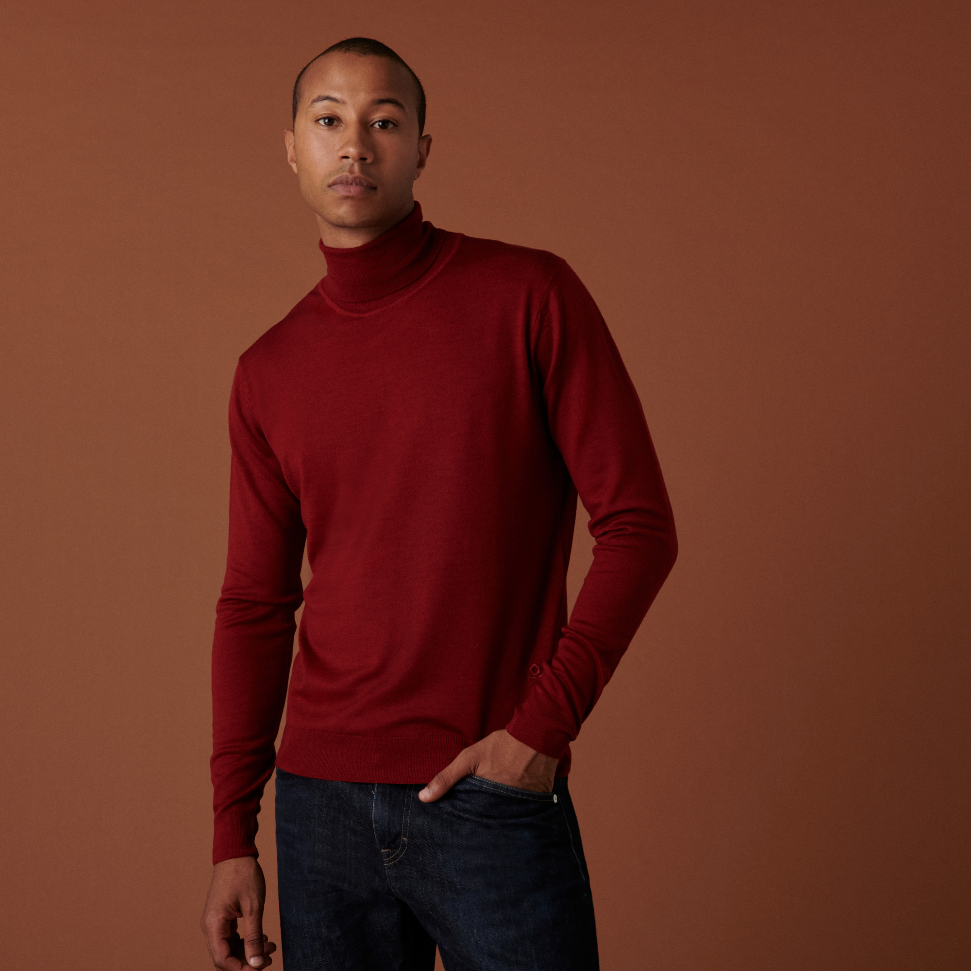 Pull col roulé avec logo en laine mérinos - Enzo 7481 cerise - 51 Bordeaux
