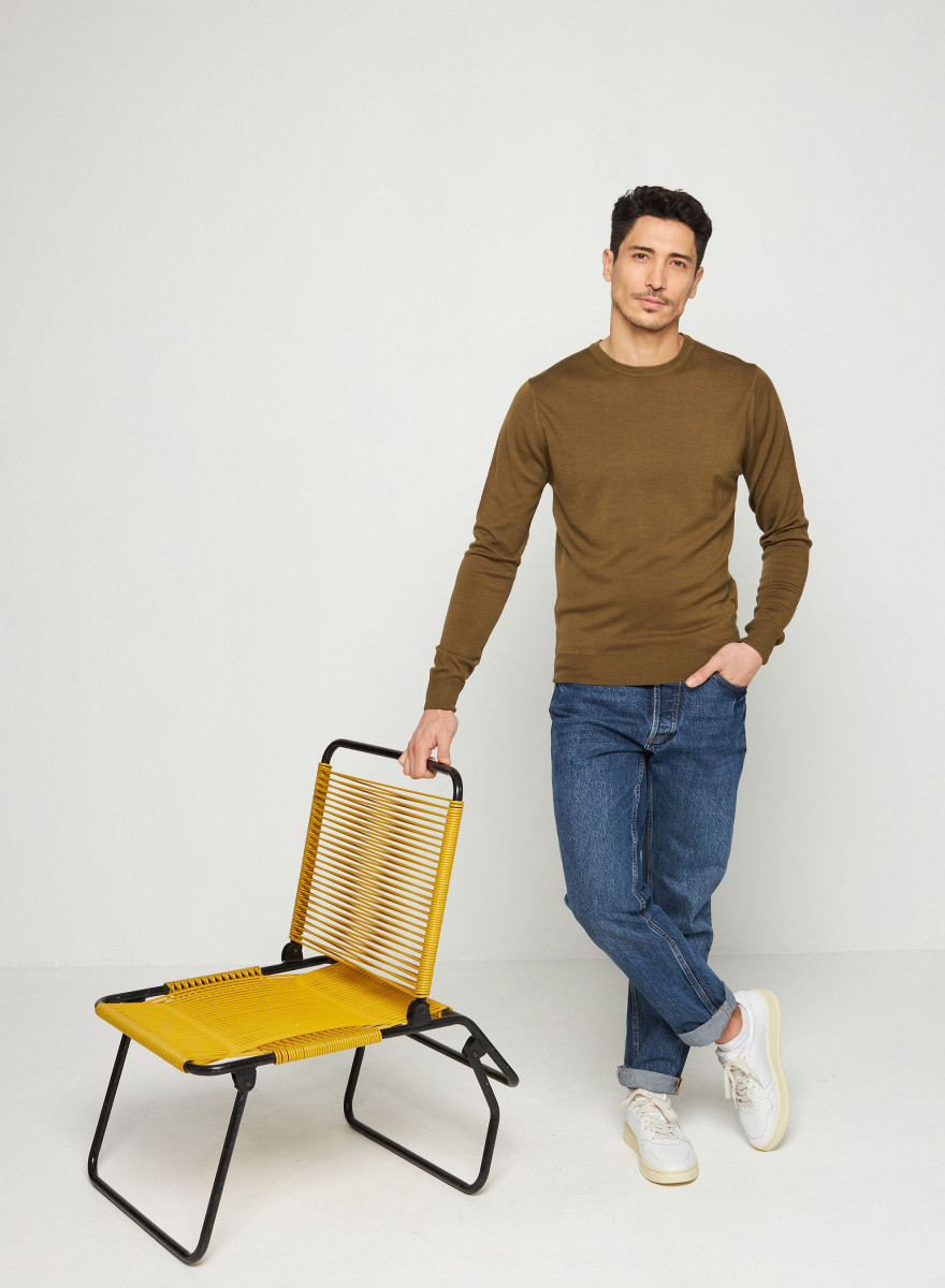 Round neck sweater with logo in merino wool - Eddie