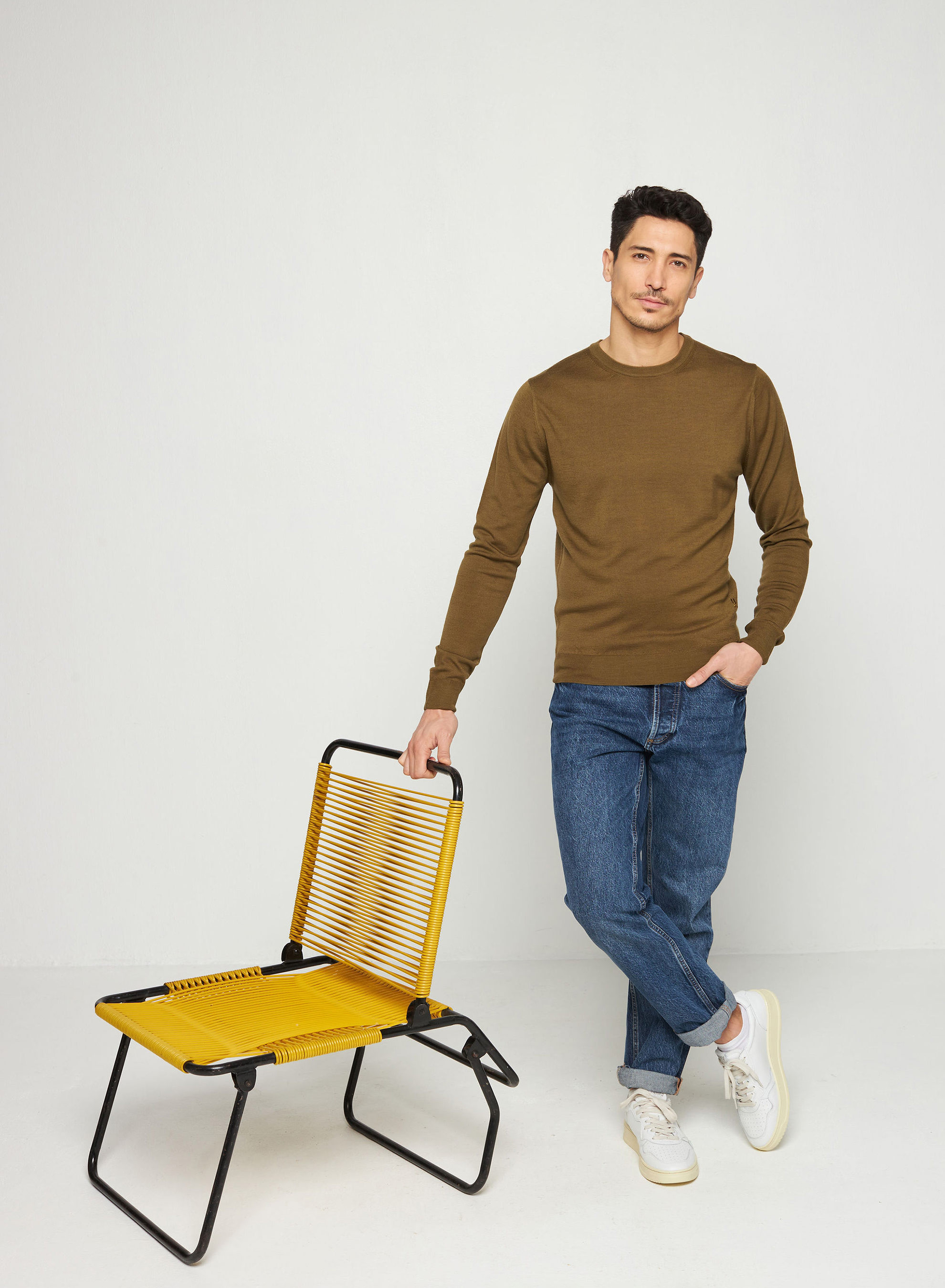 Round neck sweater with logo in merino wool - Eddie