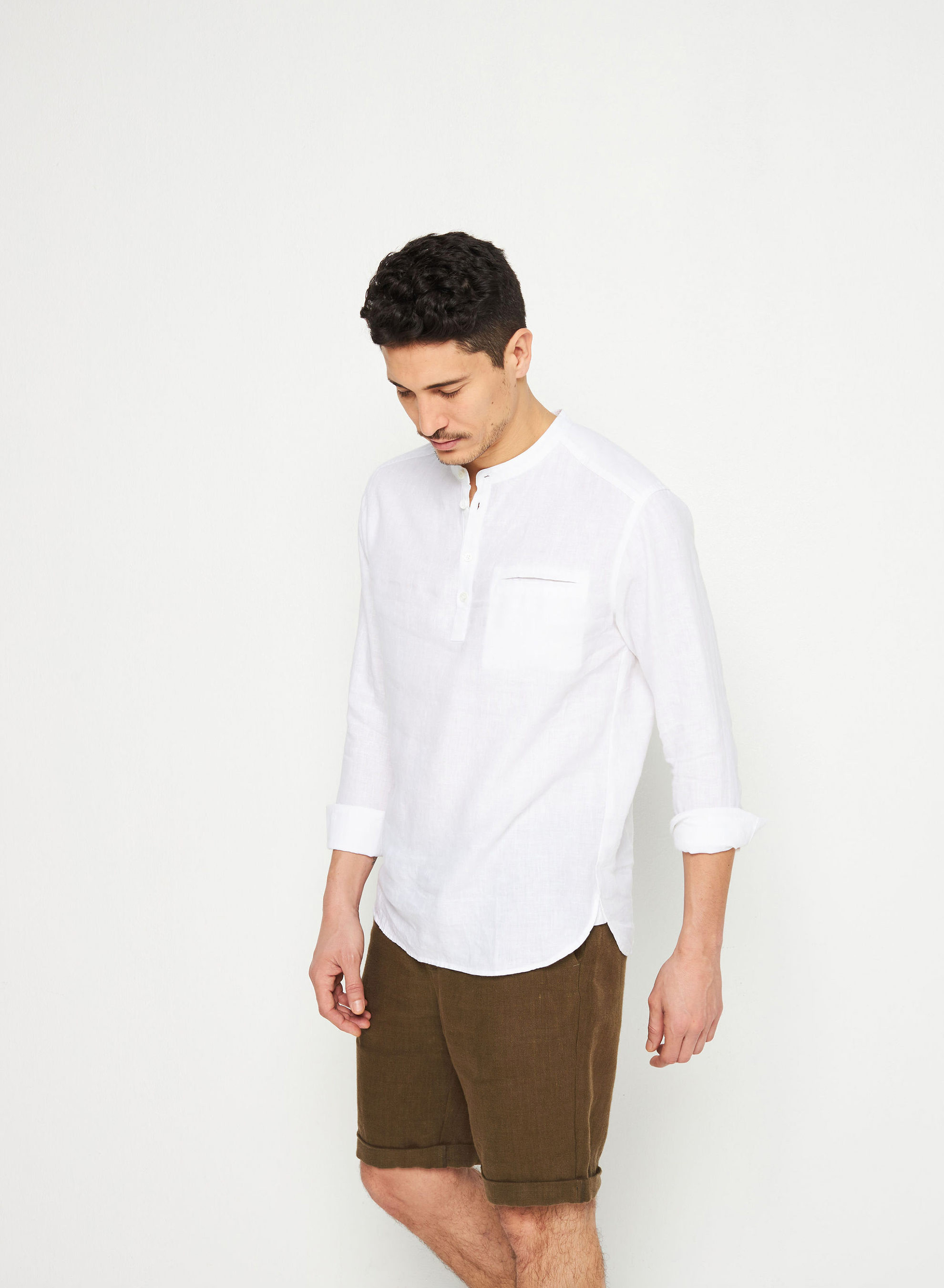 Linen shirt with tunisian collar - Romeo