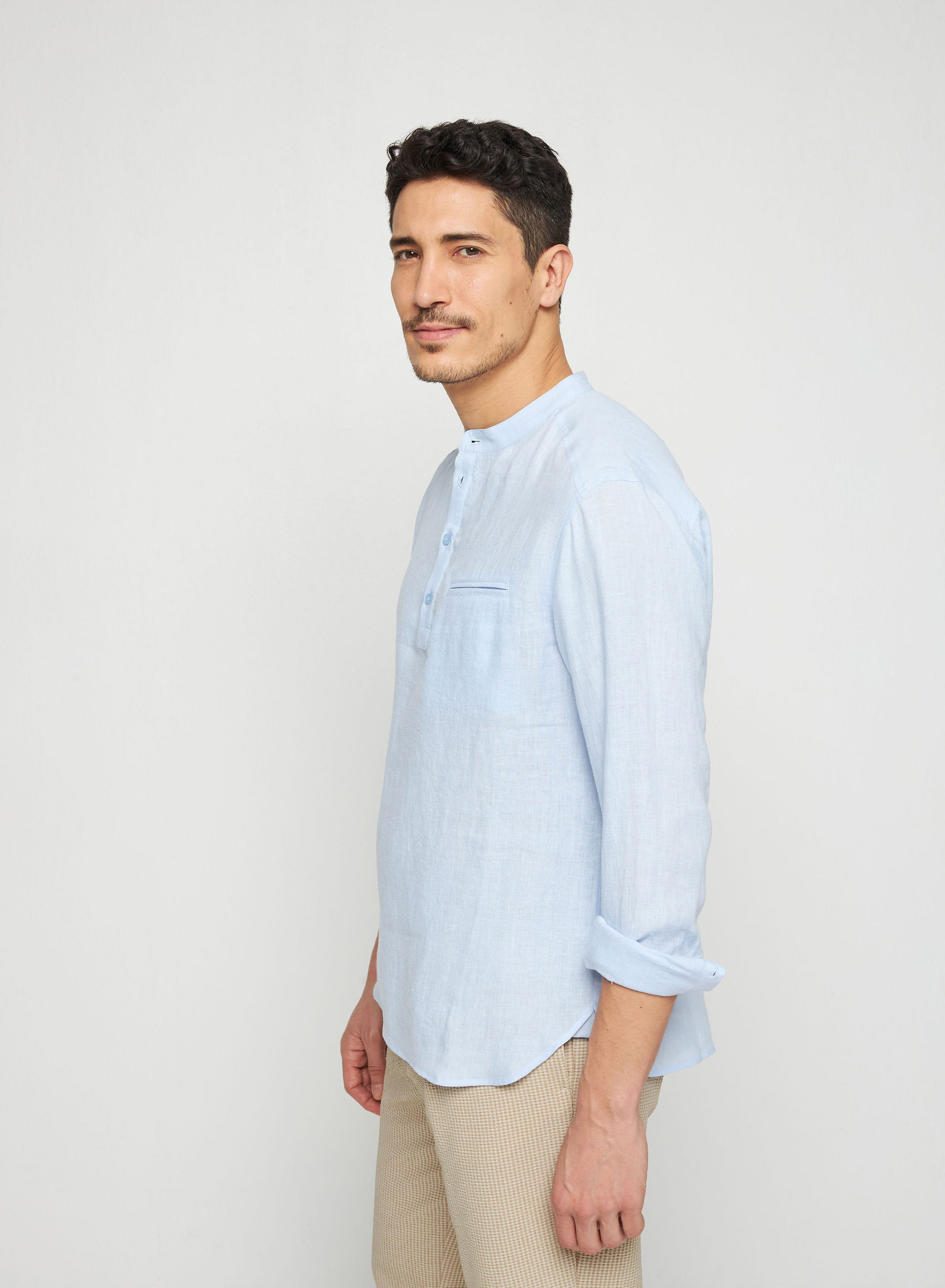Linen shirt with tunisian collar - Romeo