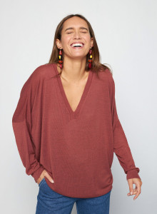 Oversized v-neck flamed linen t-shirt - Beja