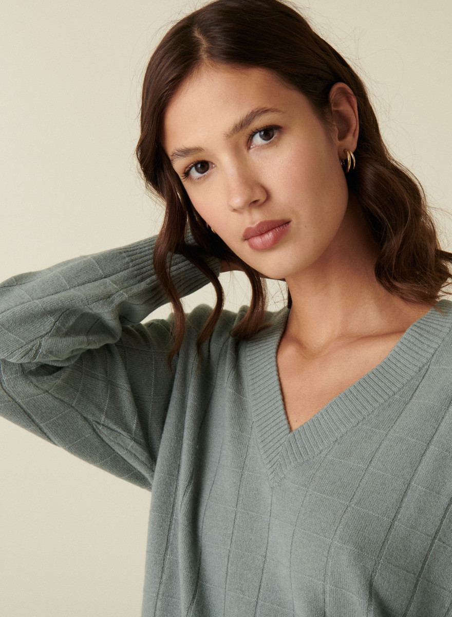 Suéter de cashmere com decote em V e padrão xadrez - Canelle