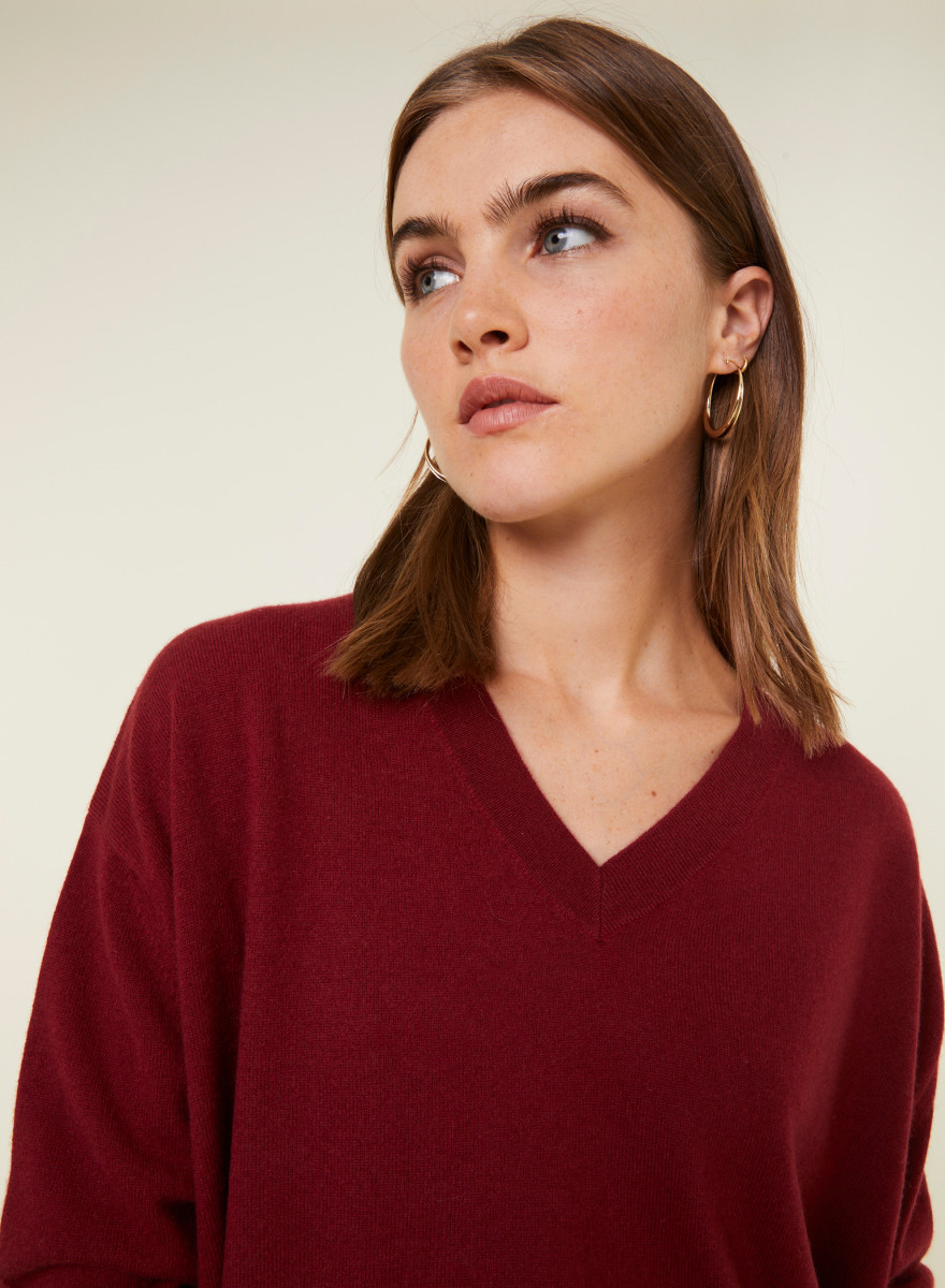 Suéter de cashmere folgado com decote em V e fendas - Alienor