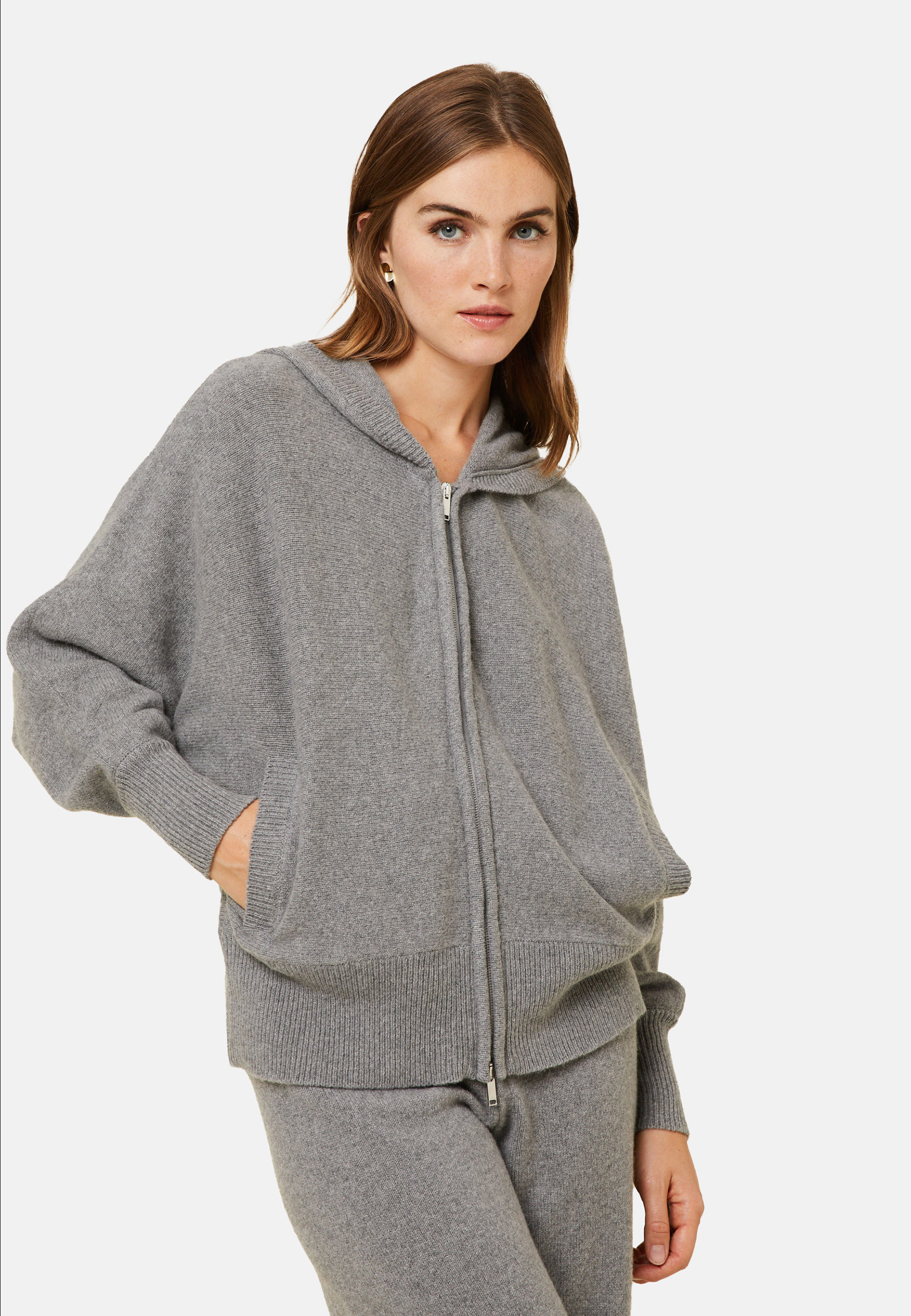 Zipped hoodie with batwing sleeves in recycled cashmere and wool - Albin