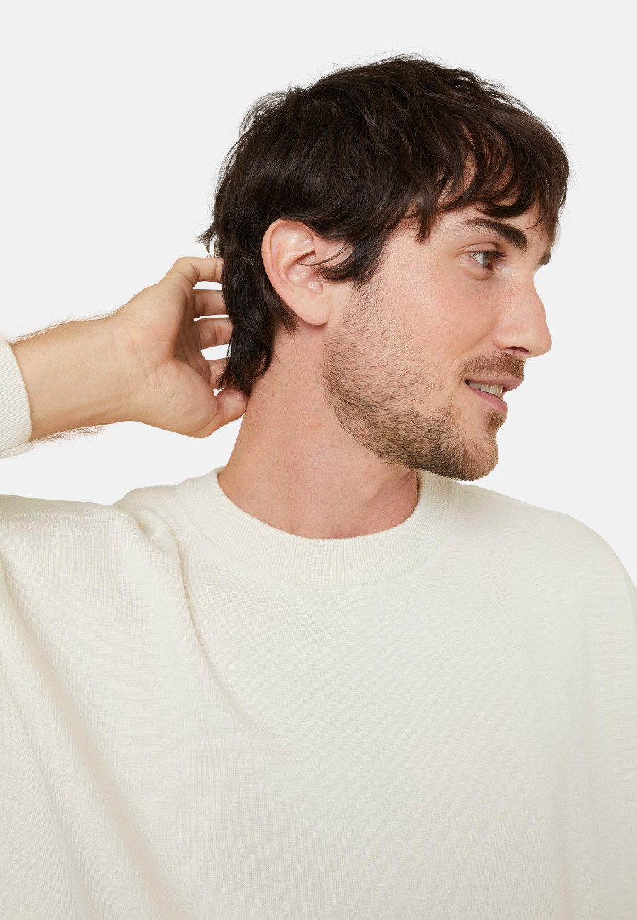 Suéter folgado de lã merino com gola redonda - Felix